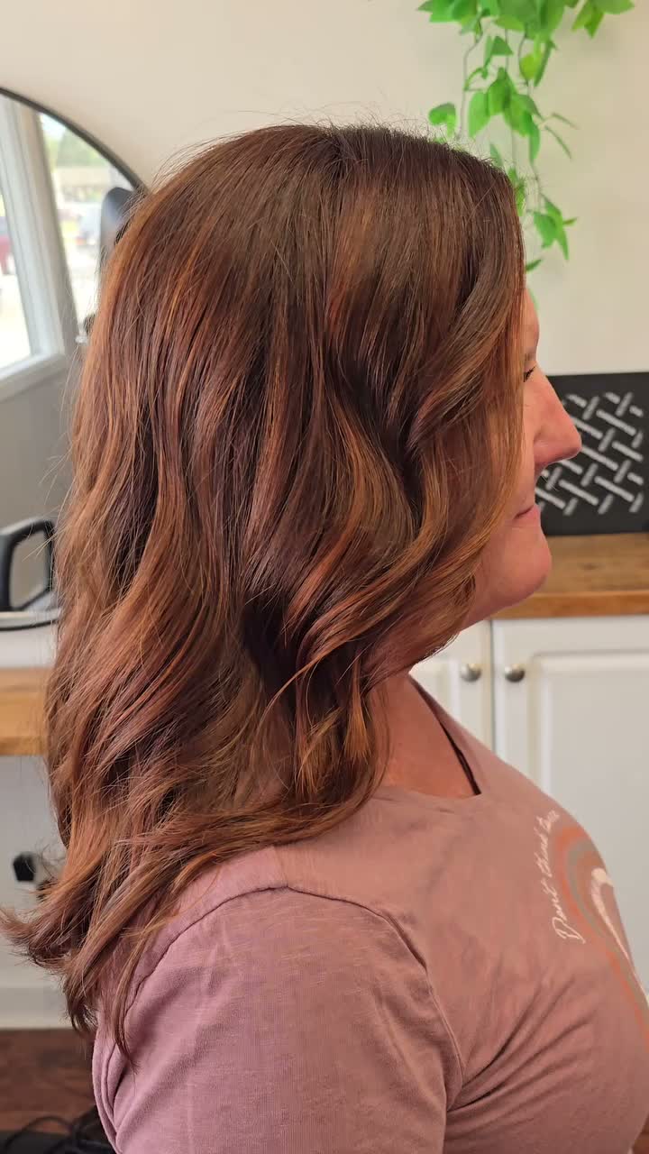 We will bring on the fall hair, now if we could just get the weather to match it!!
@hairbykarasmith
#redkencolor #copperhair #redhair