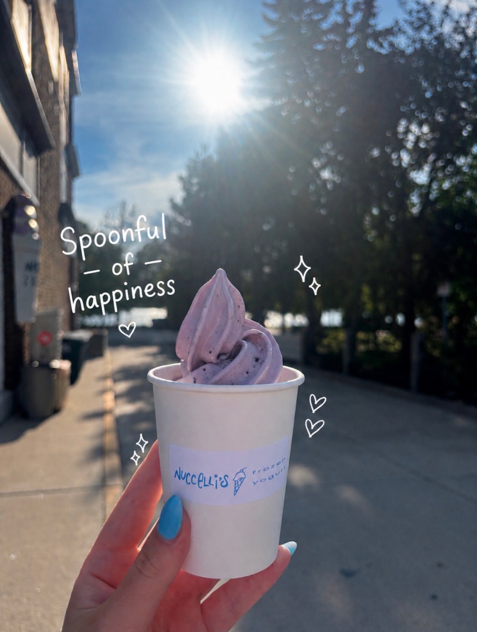 A little Thursday pick-me-up with a blueberry frozen yogurt 💜🫐
🕘 open until 9pm tonight for you to treat yourself!
#explorepage #WindsorEats #ontarioeats #OntSouthwest #DiscoverOntario