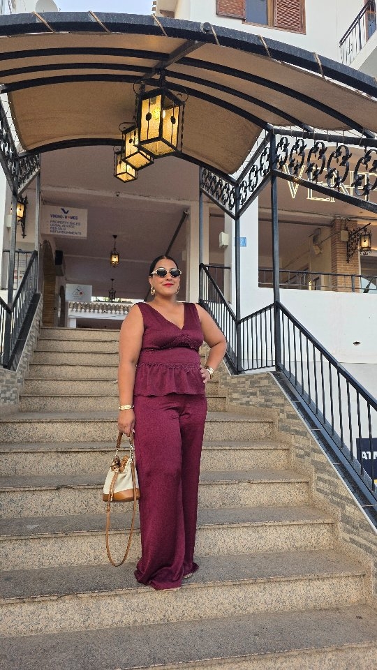 I absolutely love the co ords in @primark right now.
How gorgeous is this set from their celebrity edit range. 😍 I just had to share it with you all.
There were some love colours and styles in store.
#highstreetstyle #personalstylistessex #styleover40 primark