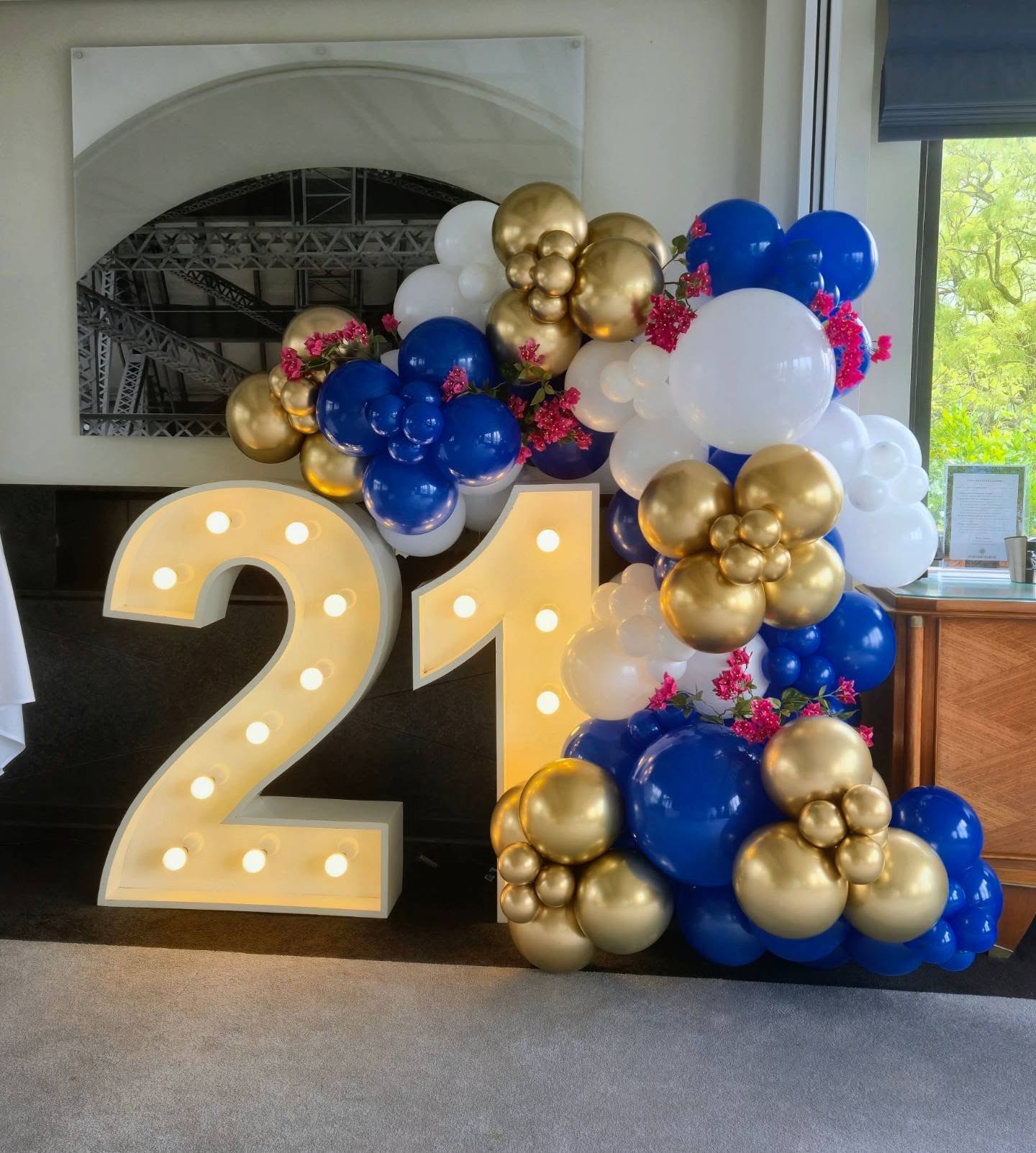 Euro summer vibes ☀️ www.bailandoballoons.com.au