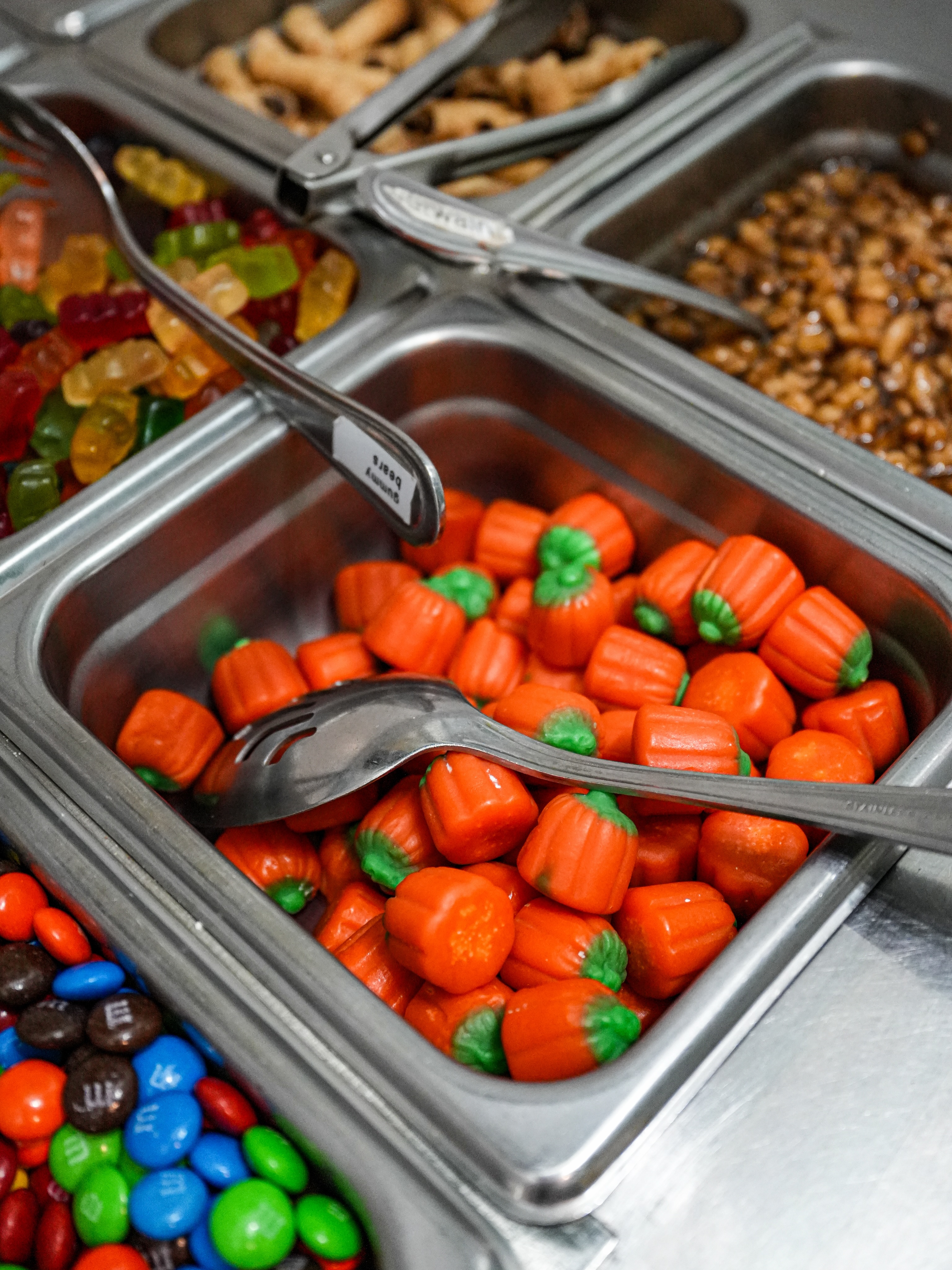 October is right around the corner, and the pumpkin toppings are already making their way to FrozenYo 🎃🍦 Build your perfect cup and add a little fall to every swirl!