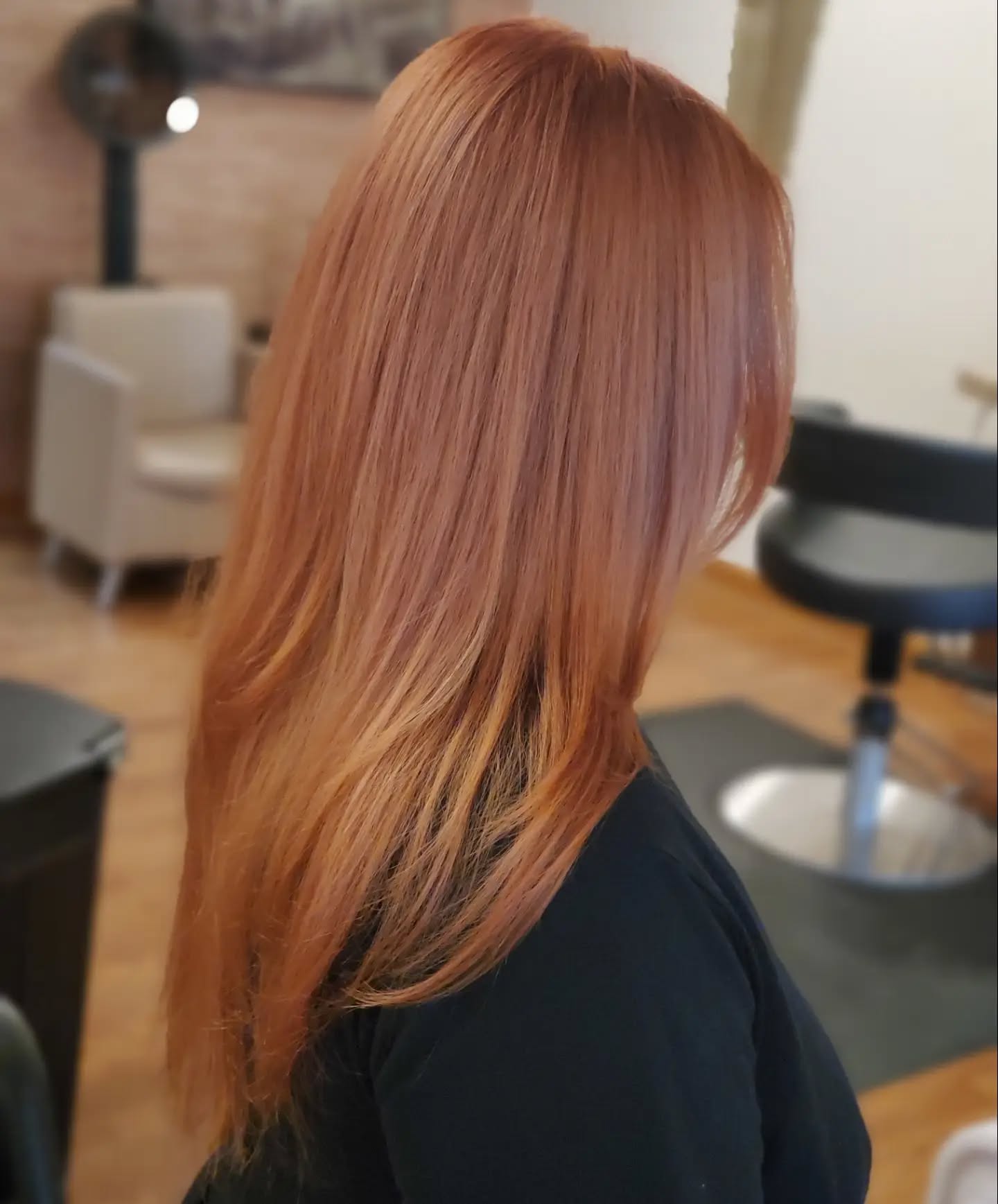 Ginger hair for the lovely Nancy.
Loved being able to do this for you! 🥰😍 thank you for your love and support throughout the years.
Booking custom colors for the month of September 🍎
No weekend openings until fall.
Secure your sessions with me on my website @ hairgeekmke.com 🖤