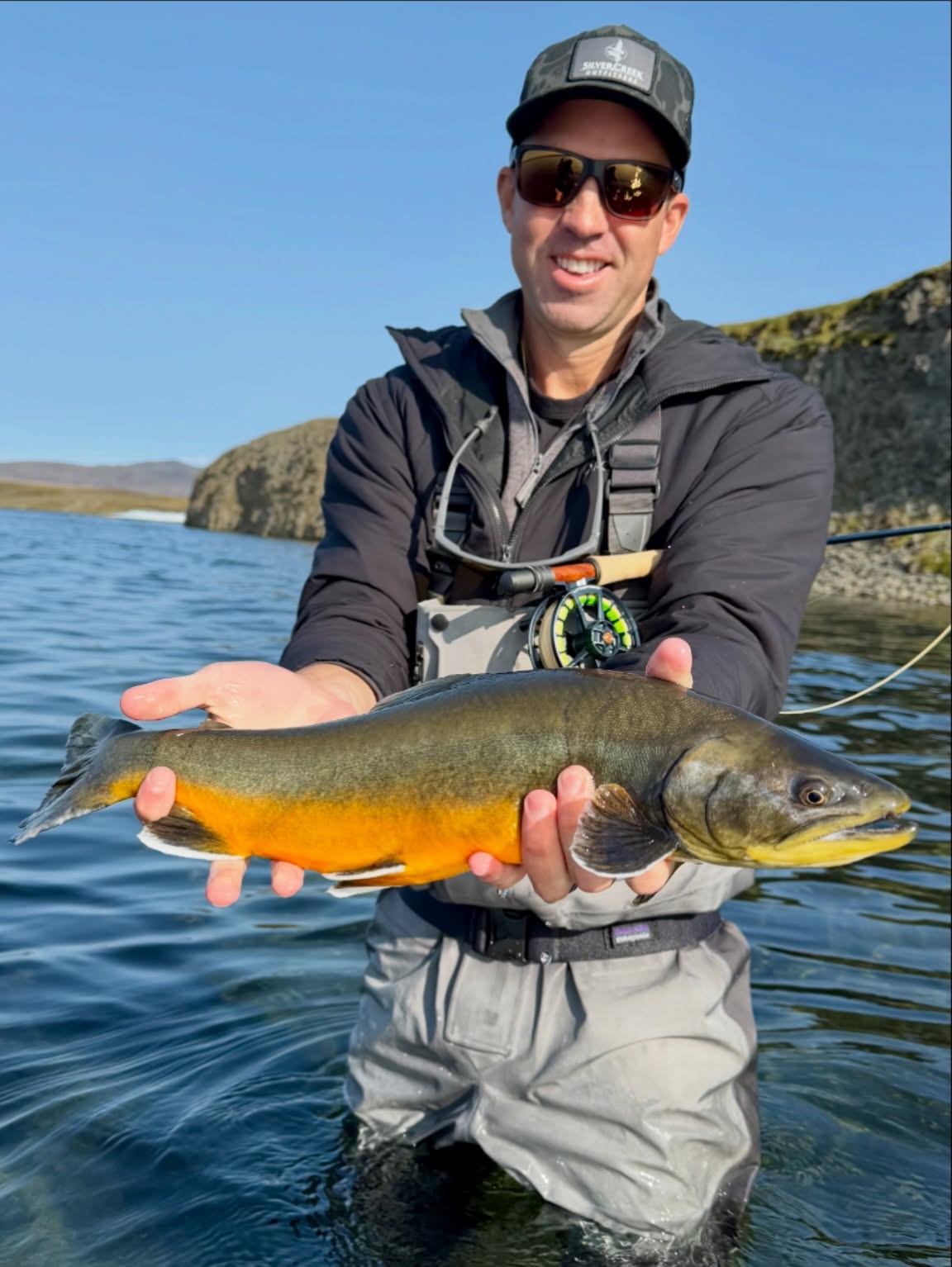 Land of Fire & Ice vibes for @bussey.jonathan
~
#dollyvardenonthefly #haveflyrodwilltravel #thehatchoutfitters #hatchout