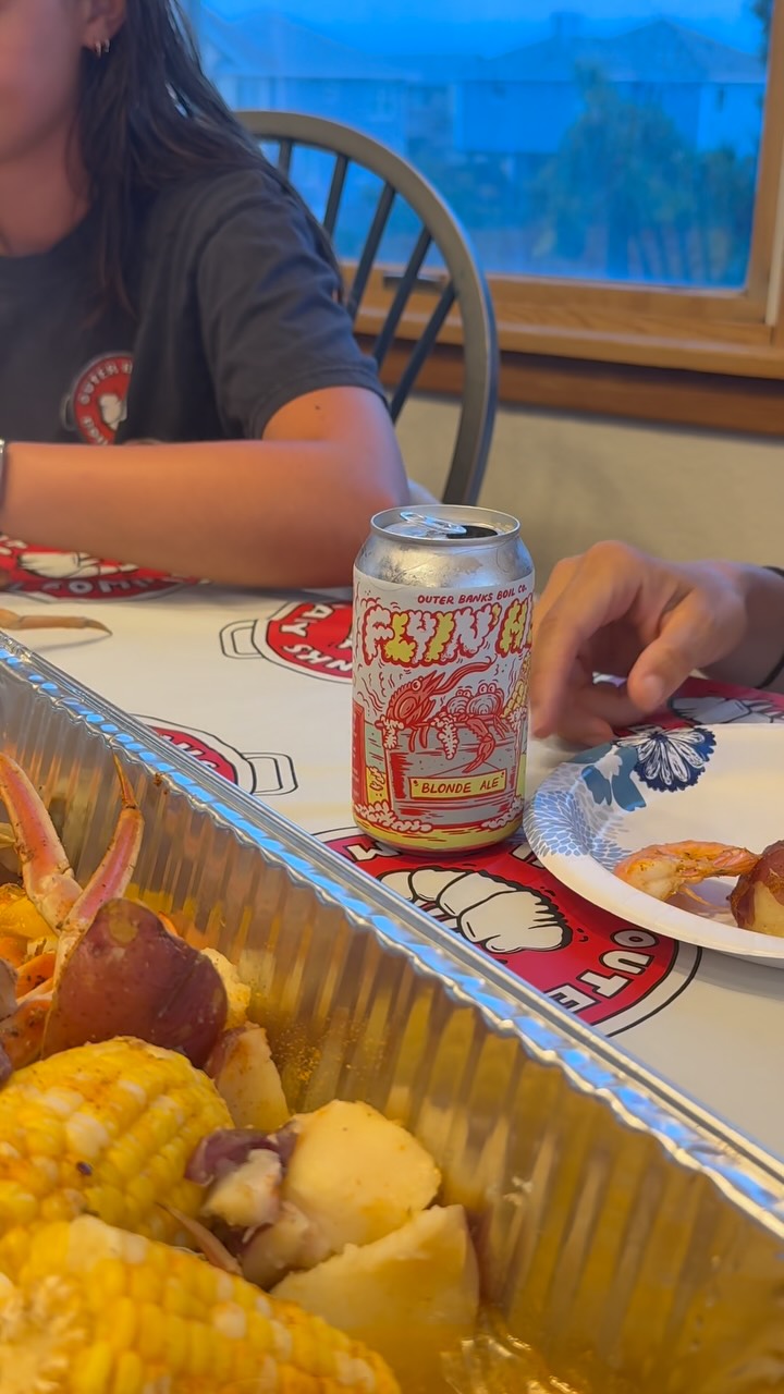 Grab a Pot To Go and bring the boil back to your place 🦐🌽🥔
Everything you need for an easy vacation dinner, ready to boil when you are.
#outerbanksboilcompany #corollanc #obx