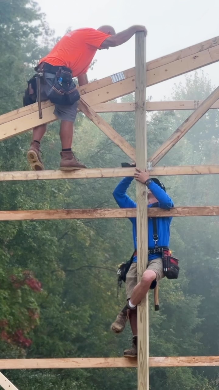 This time last year, we were setting trusses on this barndominium. Fast forward a year, and it’s now a well-loved, well-lived-in home. ❤️
Michigan Contractor | Barndo Living | Tradesmen | Blue Collar | New Build | Custom Home | Michigan Home Builder