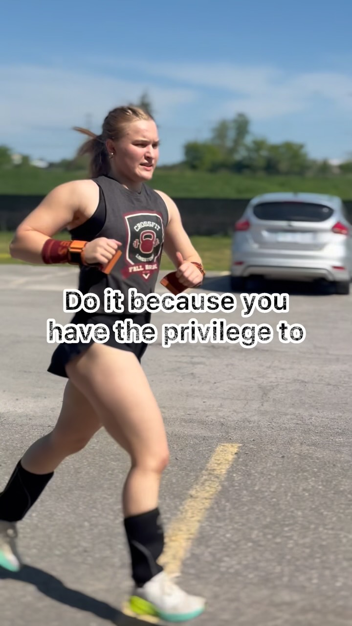 There is someone right now who would give anything to stand where you’re standing and face the challenge you’re dreading. So when the excuses start piling up, change your perspective. You don’t have to do this—you get to do this. Perspective changes everything. Honor the body you have today by putting in the work.
👇 Drop a 💯 if you’re showing up tomorrow regardless of the friction.
-
-
-
#bellevilleontario #quintewest #belleville #communityfitness #crossfitgym