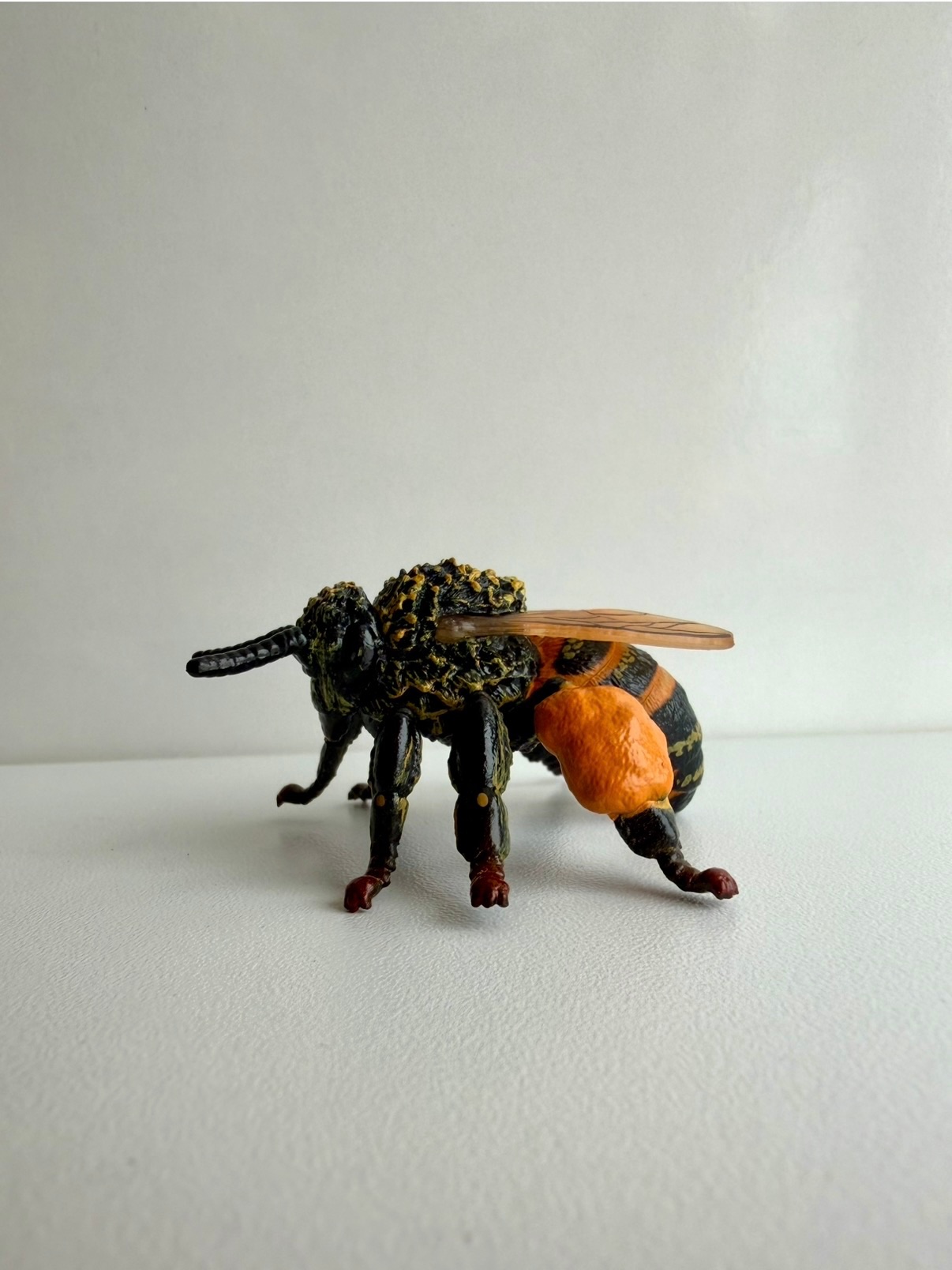 Бджола Toymany. Ціна 165 грн #комахи_animals_svit #wild_animals_svit #фігурки #іграшки