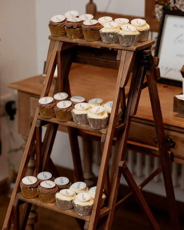 Our ladders can be used in so many different ways.
I love it's job for this wedding, a cupcake stand.
Previous job roles have included, displaying family photos, holding blankets for when the night draws in, displaying seating plans and just generally looking good.
What would you use it for?
Check out the website for our incredible range of styling items.
Photo taken at @burleymanorbarnweddings by @holliealdersonweddings