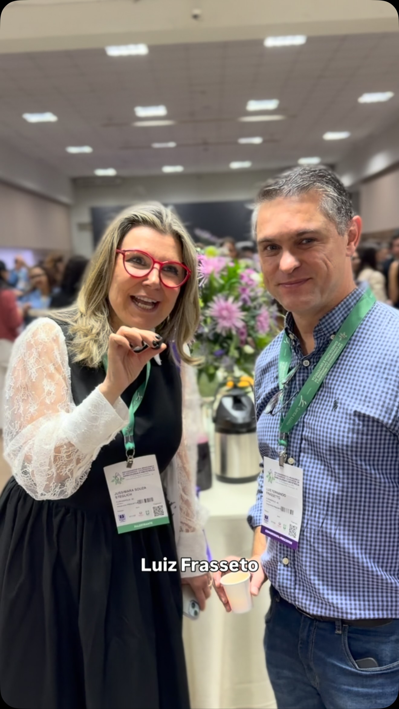 De quem vive o congresso, para quem faz parte dele.
A Dra. Jussimara Steglich, vice-presidente da SOGISC, conversou com o Dr. Luiz Frasseto para saber suas impressões sobre o Congresso Sul Brasileiro de Obstetrícia e Ginecologia.
Entre encontros, discussões científicas, atualização e muita troca de experiências, o congresso tem sido um espaço para compartilhar conhecimento e fortalecer a nossa especialidade.
Dê o play e confira o que o Dr. Luiz tem a dizer sobre esta experiência!
#SOGISC #CongressoSulBrasileiro #ObstetríciaEGinecologia