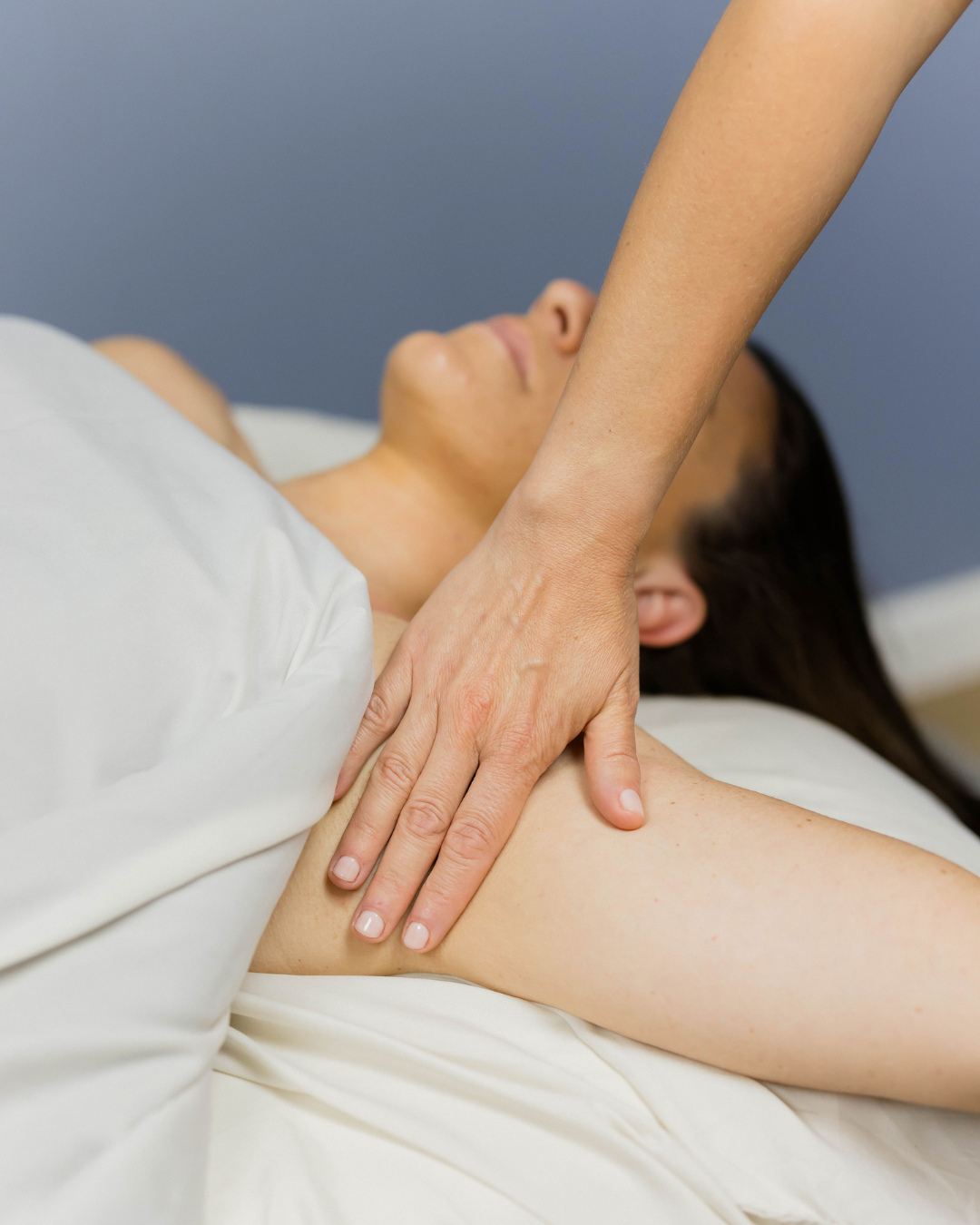 Feeling puffy, sluggish, or just somehow off? Your lymphatic system might be the reason. 🌿
Lymphatic drainage is a gentle technique that helps move fluid your body’s having trouble draining on its own.
It can lead to less bloating, better circulation, & an overall release of tension.
Ready to feel it for yourself? 💬 Comment “Book” and we’ll DM you a link to reserve your experience.
#perfectlykneadedmassage #perfectlykneaded #ridgewoodnj #lymphaticdrainage #bergencountyspa