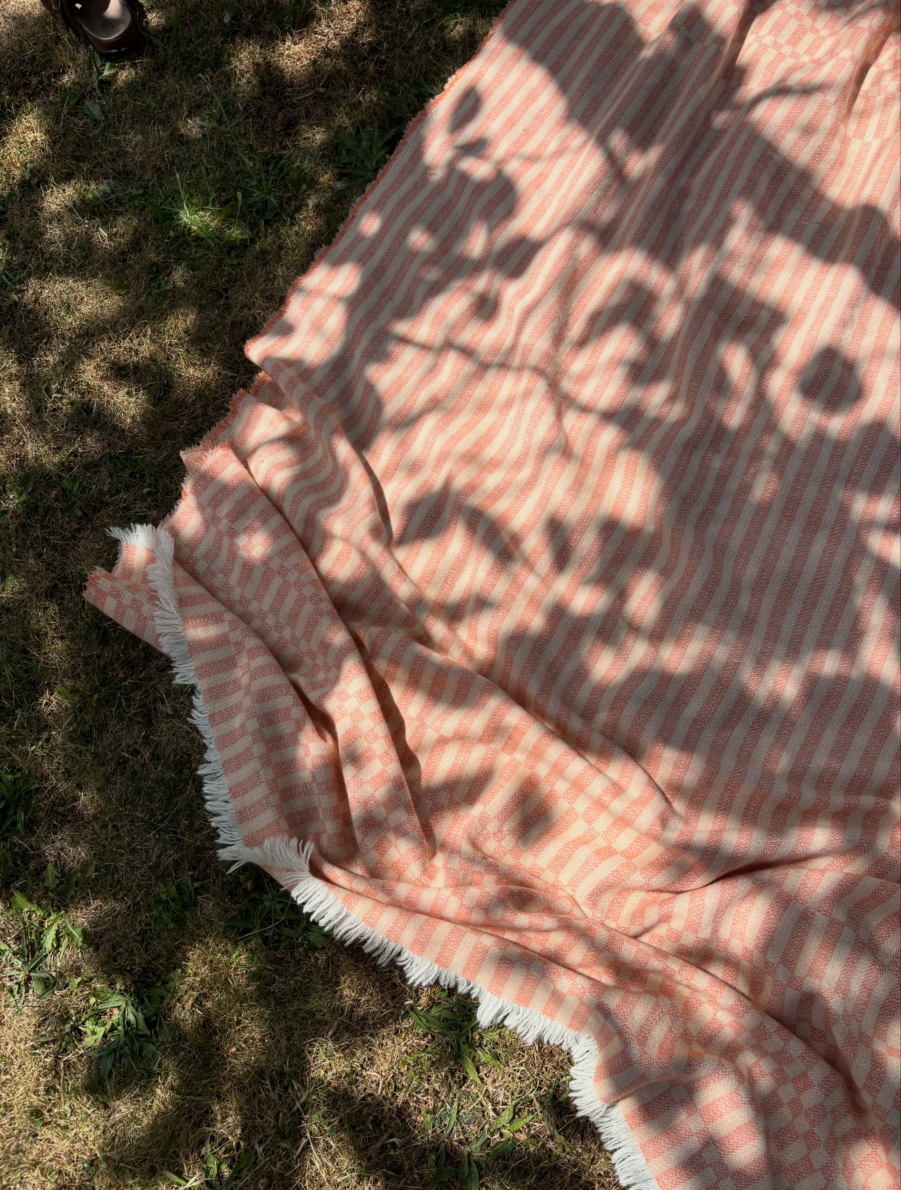 A very different summer in the studio this year as I navigate being a first-time mumma and running a small business! 🤍
My camera roll is now about 90% Baby O and 10% @shiv_textiles 😂, but here’s a little glimpse of what working life has looked like during my “maternity leave”.
I’m still trying to keep on top of orders, stock and deliveries, while finding little pockets of time to keep my creativity flowing. Baby O has been coming along to the studio with me, having naps while I get jobs done, and generally becoming the newest member of the team. 👶🏻🧶
We also took her on her first trip to Ireland to meet more of the family, which was very special. 🇮🇪🤍
A huge thank you to Max for helping out in the studio on his days off. We are officially a family-run business! 😂 And my mum is joining the team too, helping me out in the studio over the next couple of months.
And a big thank you to @poppyweaves for helping me out in the studio over the last couple of months. I honestly couldn’t have kept everything ticking along without all this extra help.
Running Shiv Textiles looks very different at the moment, and I’m definitely learning to slow down, celebrate the little wins and accept that I can’t do everything I used to.
But I’m still weaving, still creating and still figuring it all out… just with a tiny sidekick now. 🤍
Here’s to this very different (but very special) summer in the studio. ✨
#femaleartist #textiles #textilesartist #smallbusiness #cameraroll