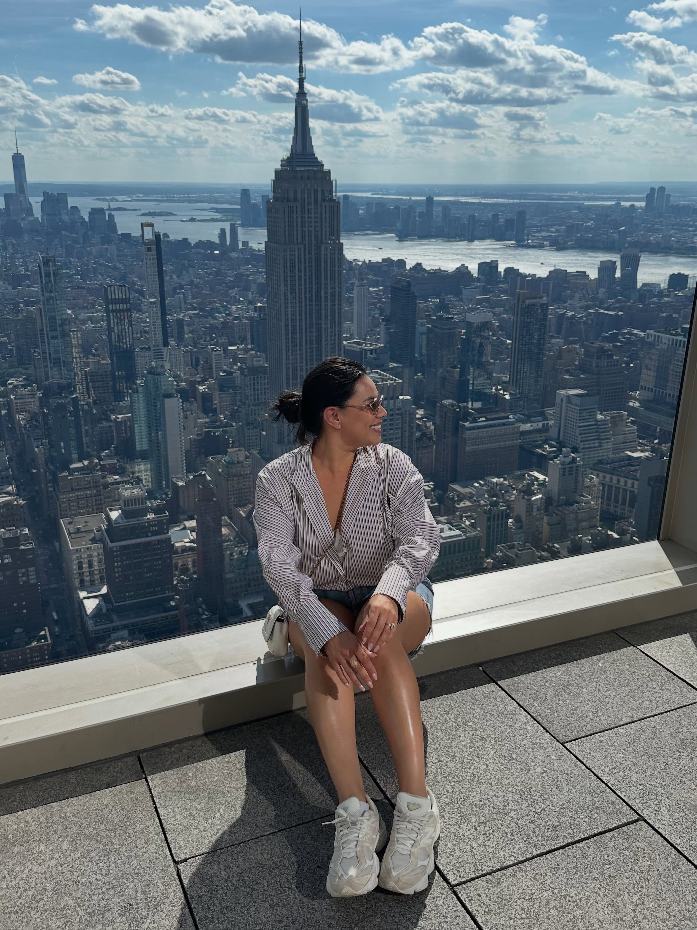 Hanging out 91 floors above NYC. ✨🏙️