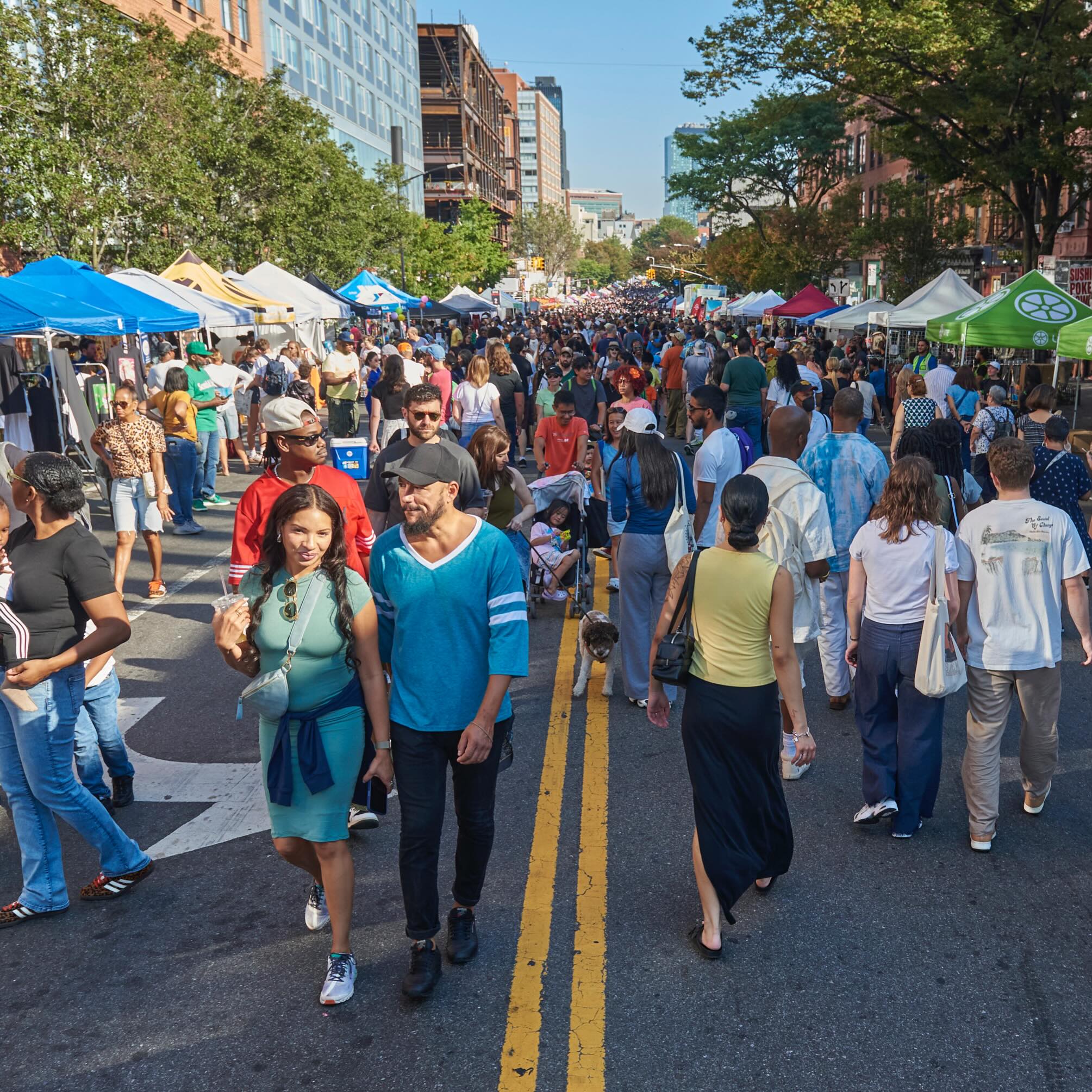 Do you want to be part of the @atlanticanticbrooklyn excitement? 🎉
We are looking for amazing volunteers to help us hand out brochures on the day of festival, Sunday, September 27. If you or someone you know want to meet great people and enjoy a Sunday in Brooklyn, we’d love to have you.
Send us a direct message if you’re interested! 📥
#atlanticantic #streetfestival #volunteering #brooklynevents #nycevents
