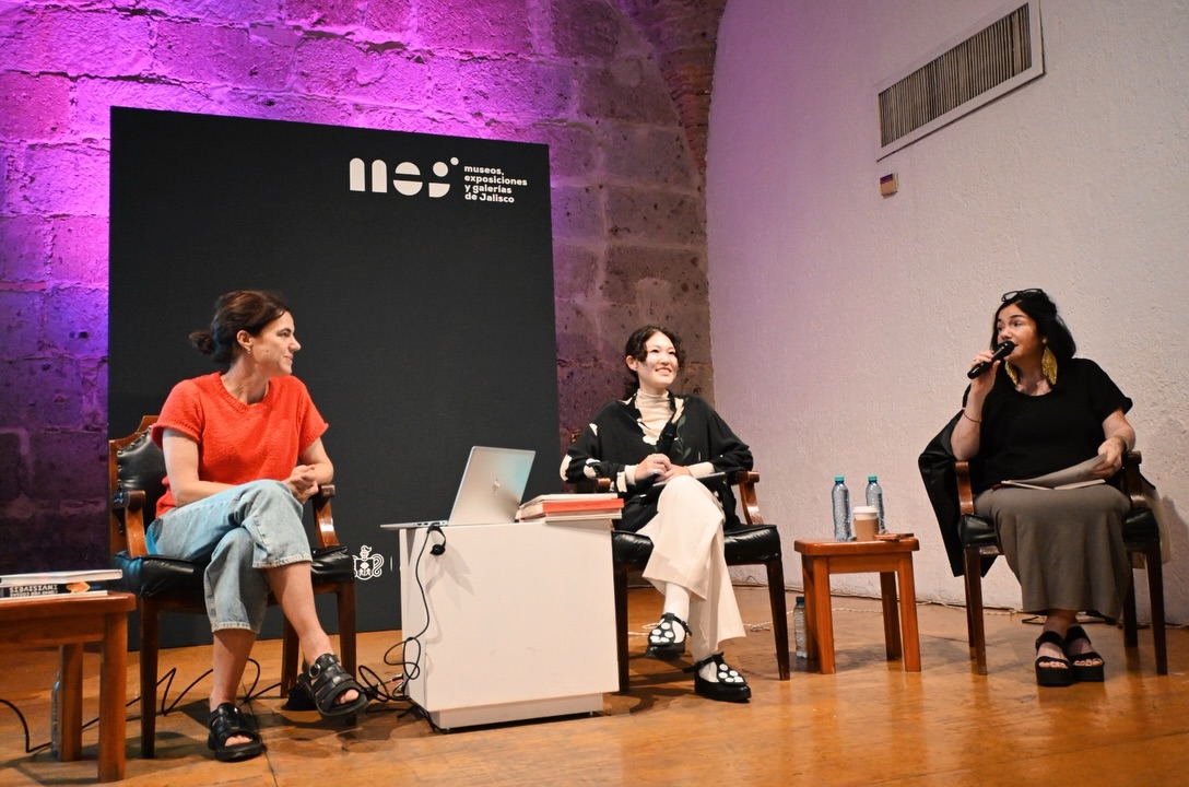 Now Ai Komagata @ai_komagata is in Guadalajara, Mexico, for El Ojo del Mundo @loeildumonde.fr, taking place from September 17–20, 2026!
On September 17, I had a talk with Madalena @madale_namatoso , moderated by Andrea Fuentes. @andrea_fuentes_silva
Thank you so much to everyone who came!
The workshop on September 20 is already fully booked.
Arigato Gozaimasu!🙏
I’m so happy to be back in Guadalajara! ☺️
#elojodelmundo #loeildumonde #katsumikomagata #Guadalajara