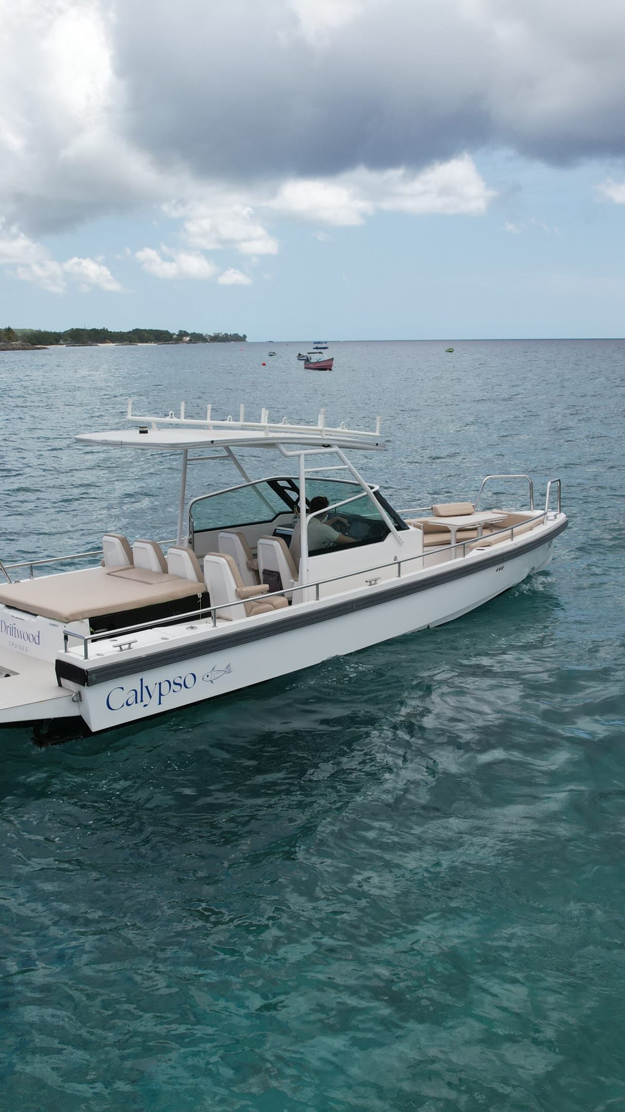 Meet Calypso 🚤🌊
An Axopar 28 made for smaller groups, spontaneous afternoons and cruising the Barbados coastline with your favourite people.
With space for up to 8 guests and charters starting from just $500 USD for 2 hours, Calypso is the perfect excuse to get out on the water. ☀️🥂
Book Calypso through 365 Yacht Charters! Use the link in our bio to enquire!
#365YachtCharters #Barbados #VisitBarbados #YachtCharters #BoatDay