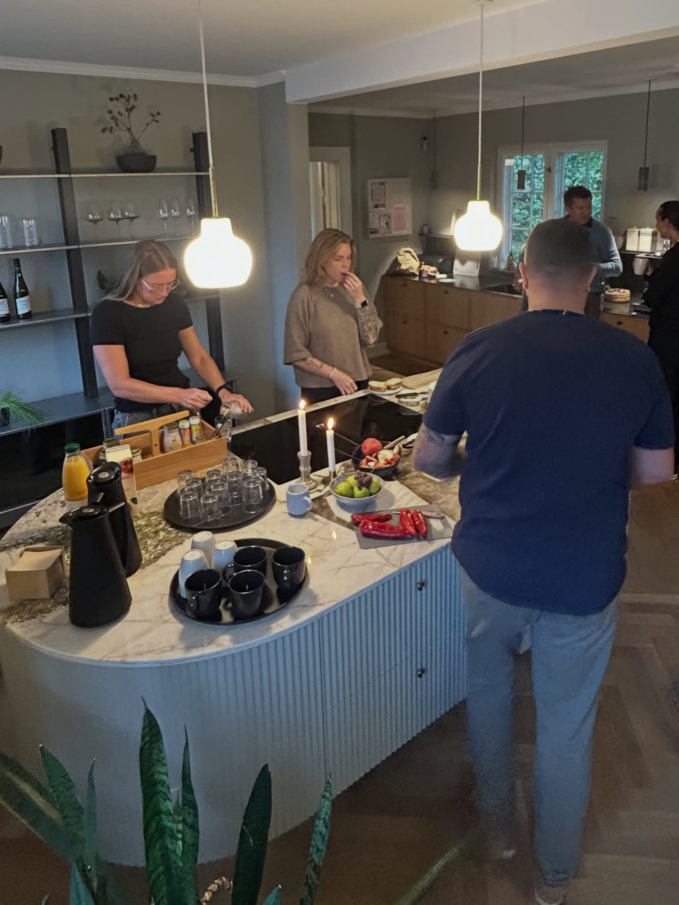 Kyed har sørget for lækker fællesmorgenmad i Lehns Hus. Lige hvad man har brug for på en regnvejrs-torsdag👌