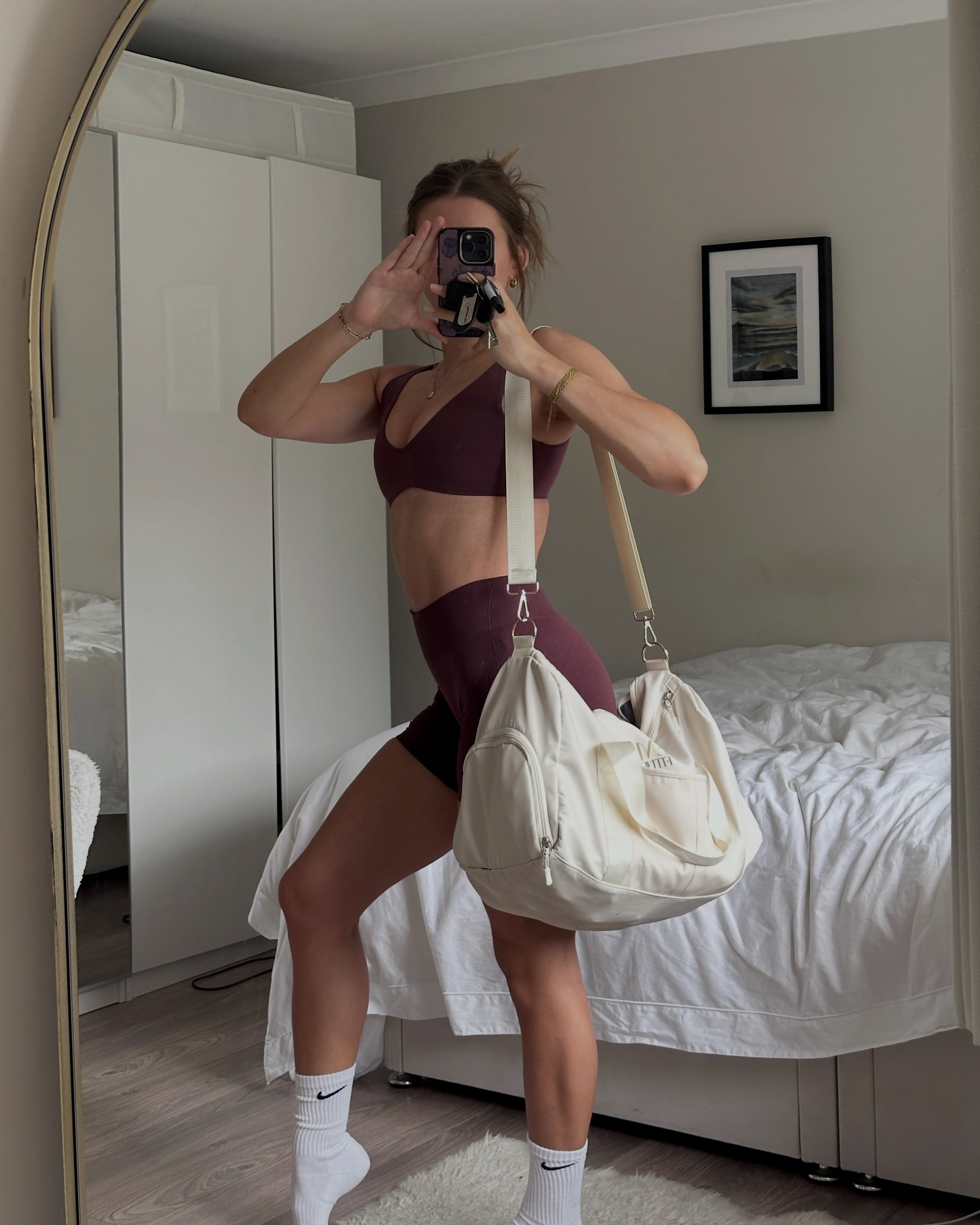Me vibing because I designed a gym bag that finally fits the aesthetic brief and has so many practical features…🤍🎧
Girls, if you’re sad Oners gym bag is £88, mines literally 75% less ☺️
Comment or DM me “GYM BAG” and I’ll send you the link to get yours 🔗
*LIMITED STOCK - no really they are 😂
#emfitnessequipment #gymbag