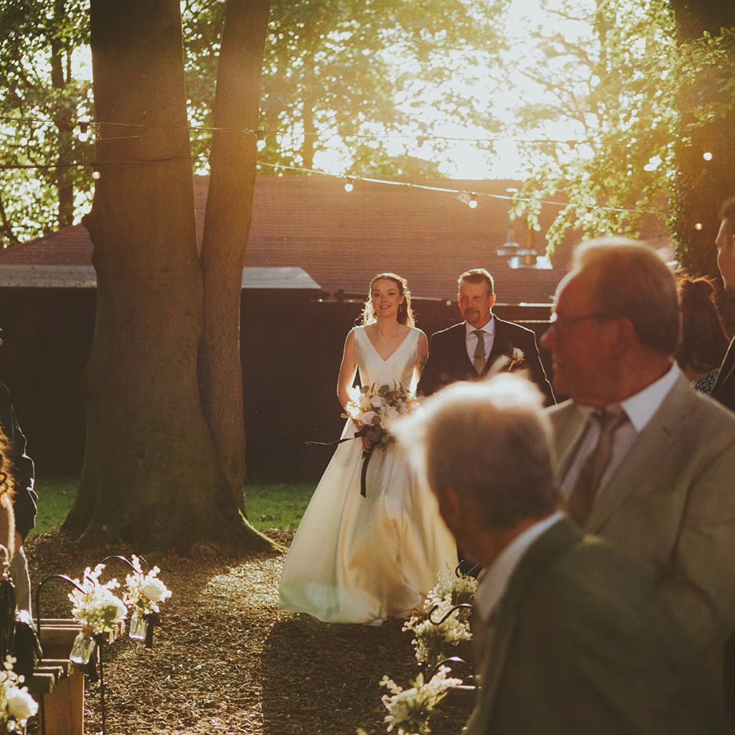 September has a certain kind of light.
That soft golden glow that catches through the trees, warms the edges of everything and makes a moment feel even more magical.
A September wedding, bathed in late-summer sunshine, surrounded by the people who matter most. π€
Thereβs something about this time of year that feels quietly perfect. #septemberwedding
π· @benbardsleyballwedding
#CrownLodgeKent #septembersun #weddingphotographer #kentwedding