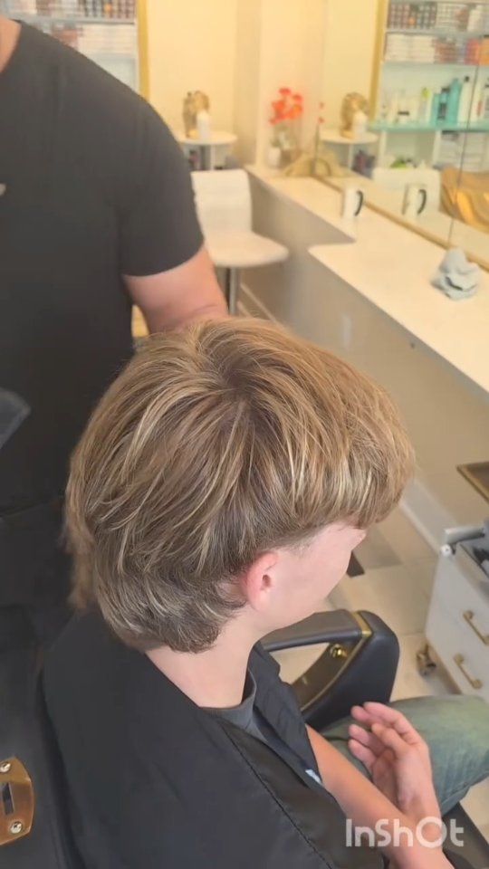 ✨ Highlight Express Session ✨
A quick, polished session designed to capture his personality, confidence, and individuality.
Simple. Natural. Authentic
Book your appt 703-544-0123 or hit the link in our bio!
#FallsChurchVA #dmvhairsalon #washingtondc #arlingtonhairstylist