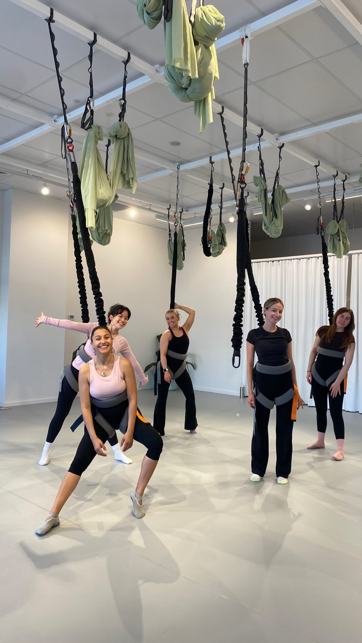Today’s staff catch up took us to the recently opened @flyingsoulsstudio in Caulfield for an indoor bungee session! 🪽
We were completely humbled and 100% underestimated the cardio required. 🥵 We laughed our way through the entire class and had a blast. We only wish Vanessa could have joined us!
Thank you Eva for hosting the B2B team and giving us an afternoon to remember 💙