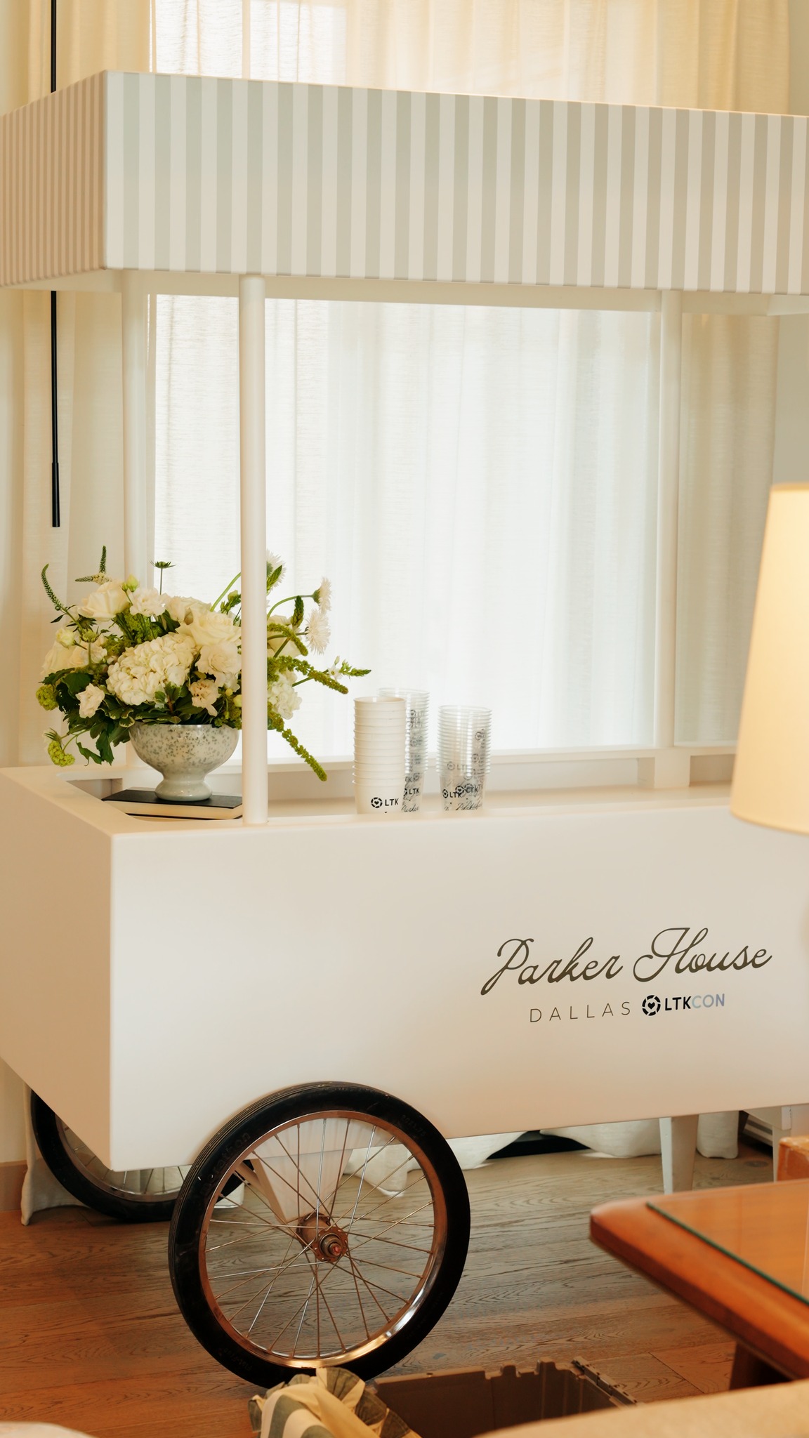 Inside our Parker House installation for @parkermanagement 💚
We wanted to create a space where their creators could relax, reconnect, and simply enjoy the moment — so every detail was designed with that intentionality. From custom cups for a morning coffee moment to branded snacks styled to match the theme, down to embroidered @provisionaffaires loungewear so guests could actually unwind in it.
Because branding doesn't have to feel loud to be memorable, sometimes it's the small touches that go a long way.
🎥 @jromophotography
#ltk #ltkcon #eventdesign #brandactivation #events
