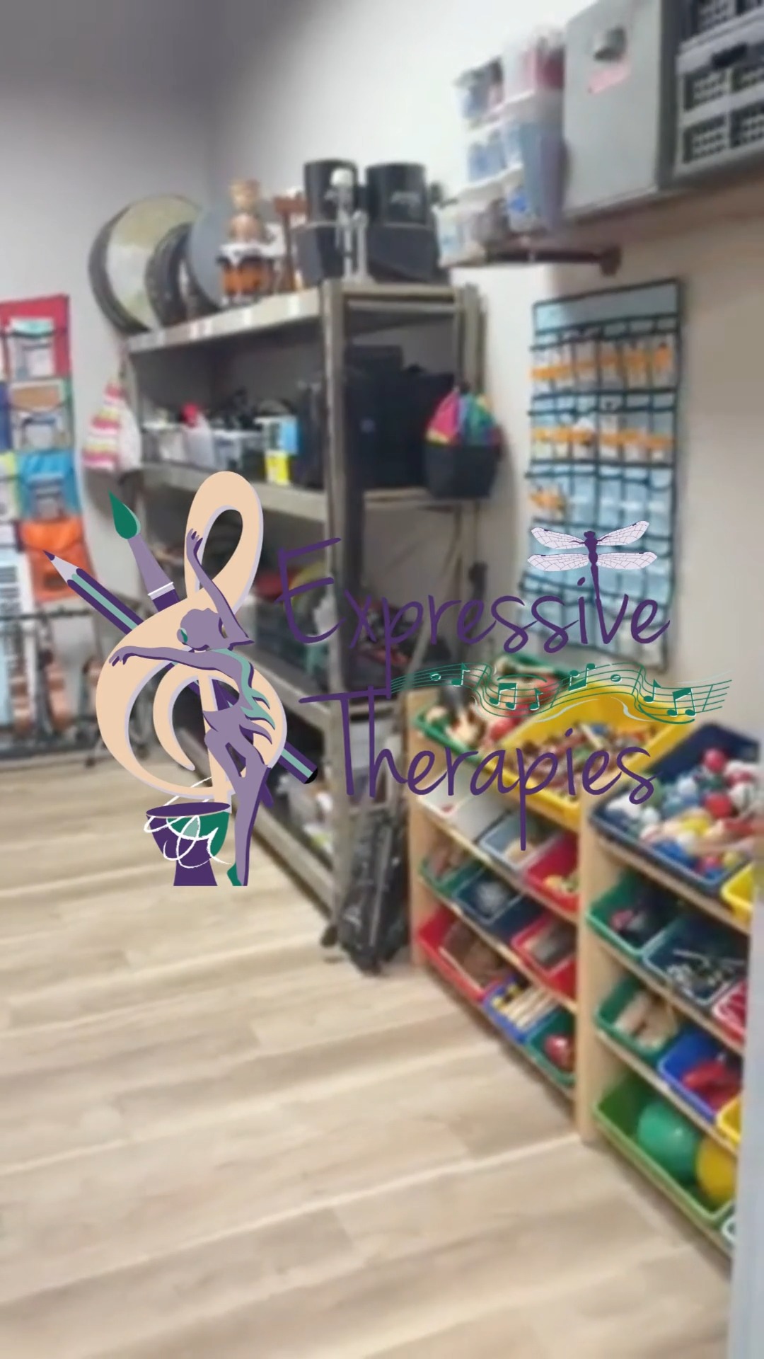 Check out our new and improved instrument/game closet at our Appleton location! We have come a long way at this new space and are loving how organized everything is now 😍
#expressivetherapiesllc #newoffice #organization #instruments #gameclosetorganization