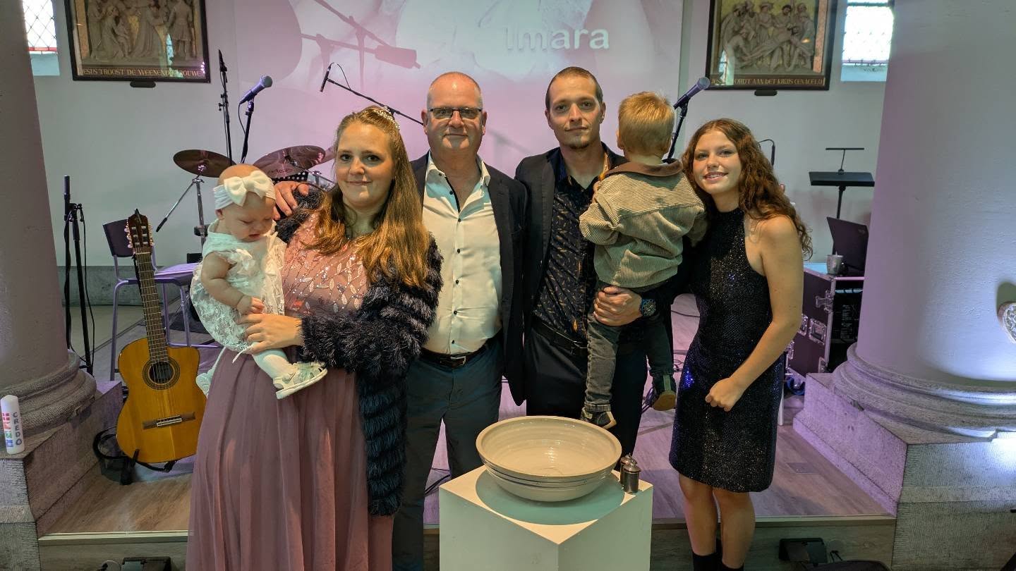 Proficiat, Kiani en Georges met het doopsel van Imara! ☀️