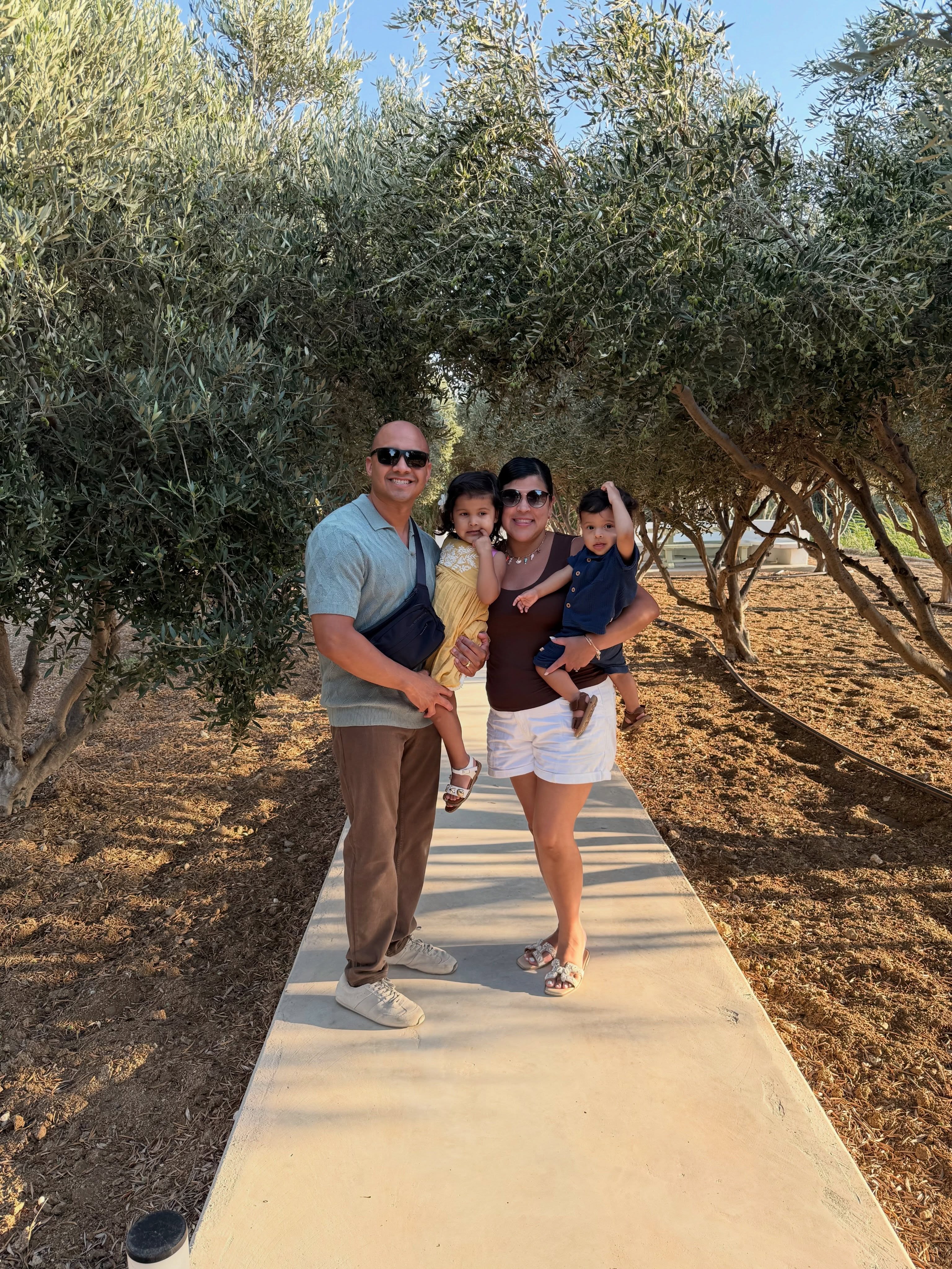 Had a blast in Naxos with the family! #greece #travel #keepingupwiththeapontes