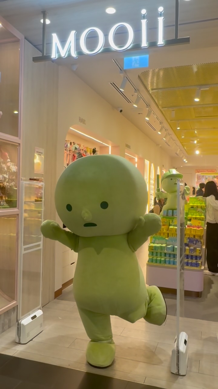 SMISKI came out to play in Melbourne! 💚✨
Thank you to everyone who came along to our SMISKI Meet & Greet at Melbourne Central today! It was amazing to see the event so packed with SMISKI lovers, beautiful smiles and so much love for the community. 🥹💚
From meeting SMISKI and snapping photos to enjoying the special event treats, drinks, vouchers and promotions — we hope you had the best time, found the SMISKI you were looking for and took home some fun new memories! 🎁✨
We absolutely loved seeing everyone connect, meet new friends and share the same love for SMISKI. Thank you for being part of our day and for all your incredible support! 💚
Stay tuned for our upcoming events — we can’t wait to see you again! 👀✨
@mooii_aus 🍀✨
#SMISKI #SMISKIAustralia #MOOIIAustralia #SMISKIMeetAndGreet #MelbourneCentral