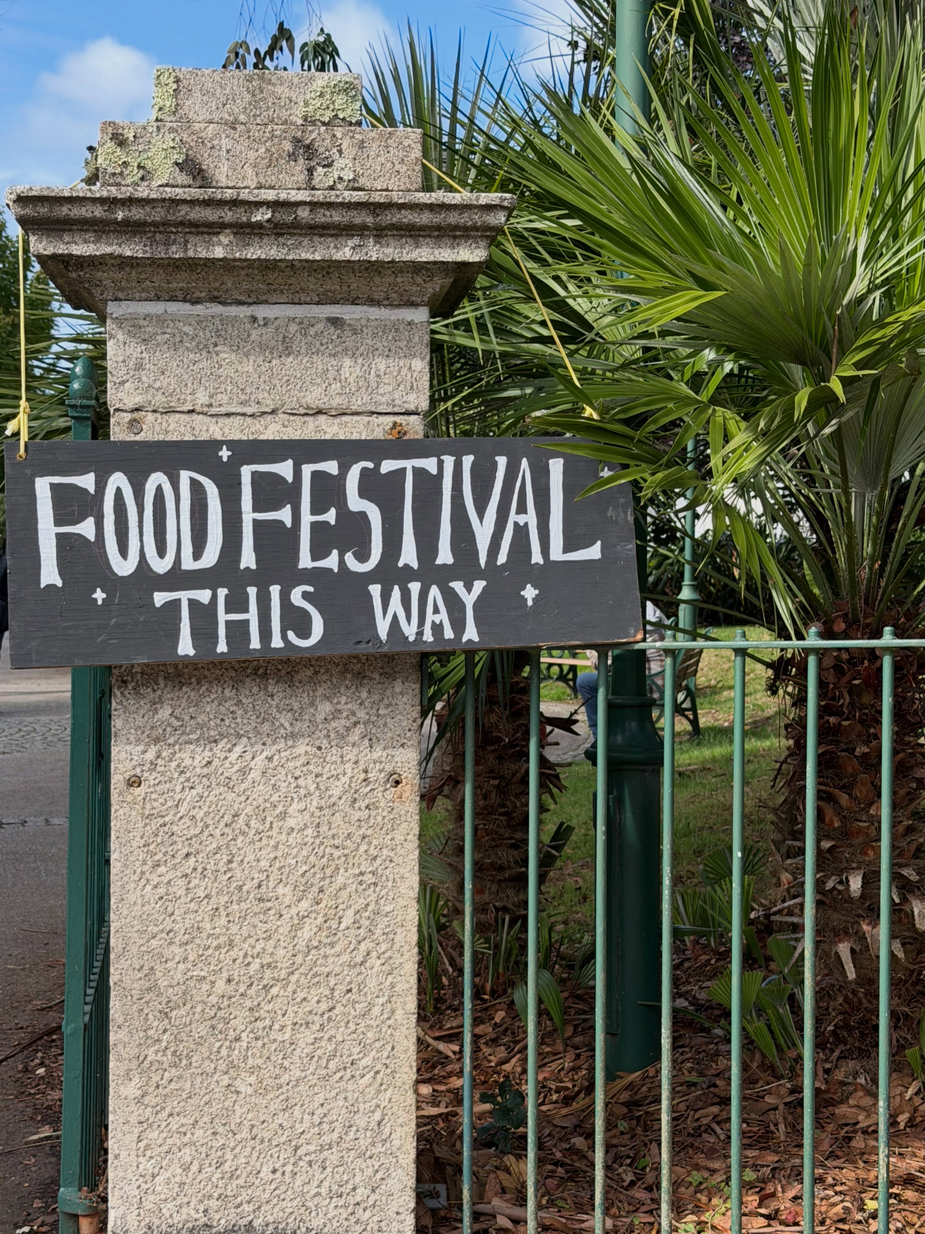 A lovely morning at @pzfoodfestival
The festival is running today and tomorrow. Pop down to Penlee Park for fabulous food, chef demonstrations and lots of entertainment.
#penzancefoodfestival #foodfestival #penzance #lovepenzance