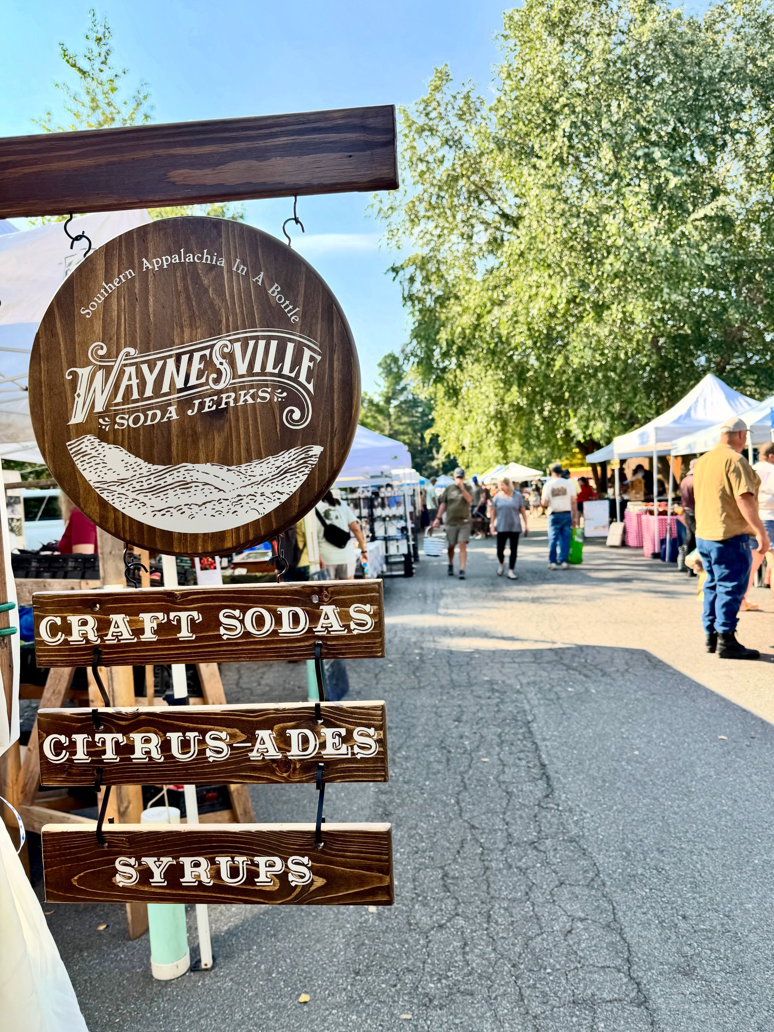Last weekend of the year to catch us at the Haywood Historic Farmers Market is here! 🥹
Shoutout first to Juno, the certified rock star of the @haywoodmarket this season 🌟 Chris and Megan also got to come full circle, back at the market where they first started — catching up with lovely vendors and customers along the way.
Our syrup lineup has grown so much since then, and watching you all fall in love with our new and returning flavors has been one of our favorite parts of this season. There’s a lot more coming, we promise!
☝️We’ll be at the Hart Theater parking lot here in Waynesville from 9AM to 12PM. Don’t worry though, we’ll be right back next year, and we’ll see you even sooner than that at Waynesville’s Apple Festival in mid-October. 🍎
Want to try our Lavender Lemonade or Strawberry Limeade before they’re gone? Come quick— mini jugs and swing top bottles will be on hand. And don’t forget: return a clean swing top bottle for a $3 credit toward your next purchase. ♻️
Got one of our souvenir mugs? Bring it by! Don’t have one yet? More are on the way soon.
Thank you for your patience with us this season, and thank you again for such an incredible, beautiful welcome back to the Haywood Historic Farmers Market. We’ve had an absolute blast.
Stick around this afternoon too— swing by the gift shop for half price slushies 🍧 See our story for flavors and details.
#waynesvillesodajerks #haywoodhistoricfarmersmarket #shopsmall #southernappalachia #craftsoda
