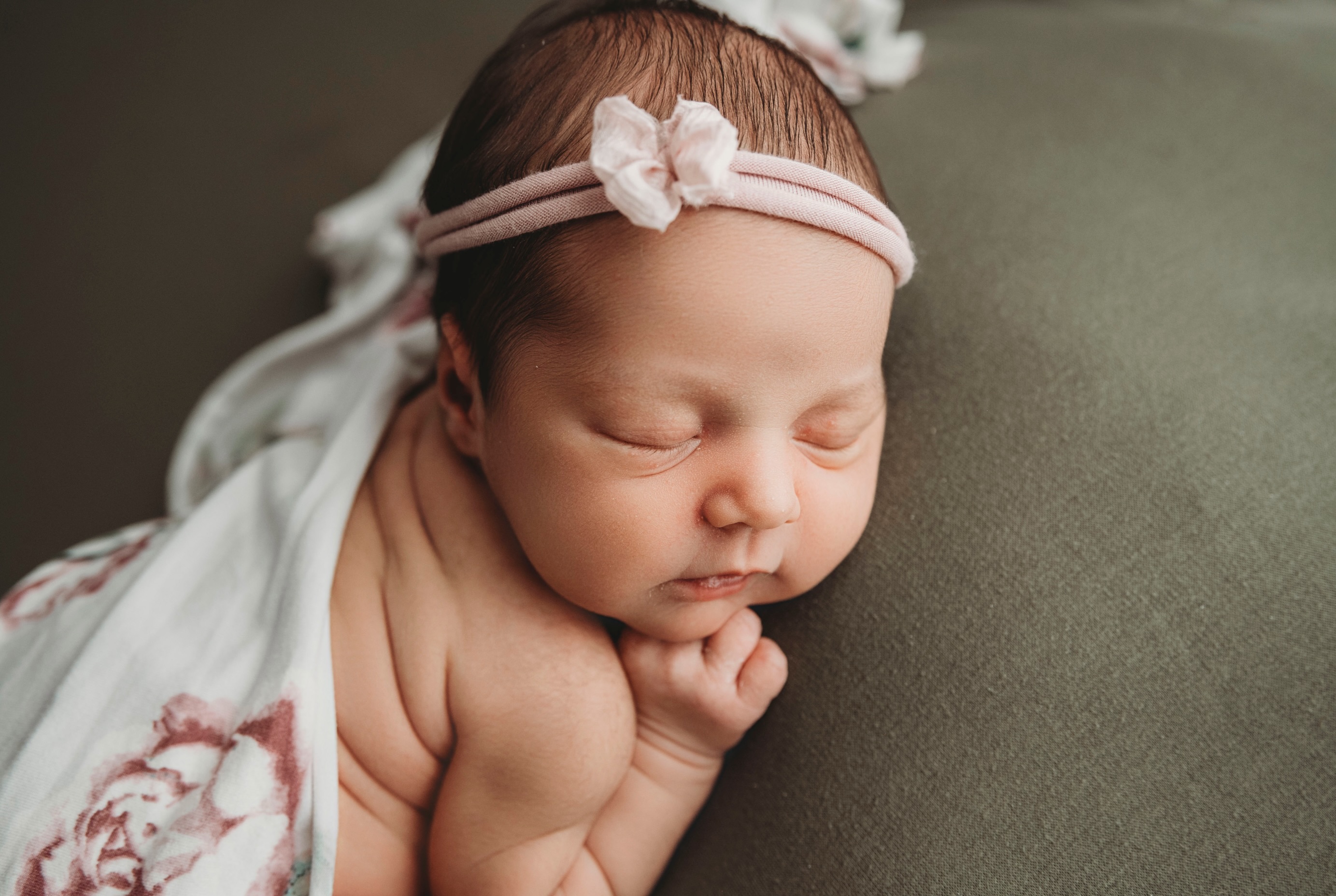 LABOR DAY WEEKEND SALE!
15% OFF all in-studio sessions!
Newborn • Maternity • Milestone • Family
Use code LABORDAY15 when booking.
Sessions can take place at a later date — you just have to book during Labor Day weekend to save!
✨ Newly booked sessions only.