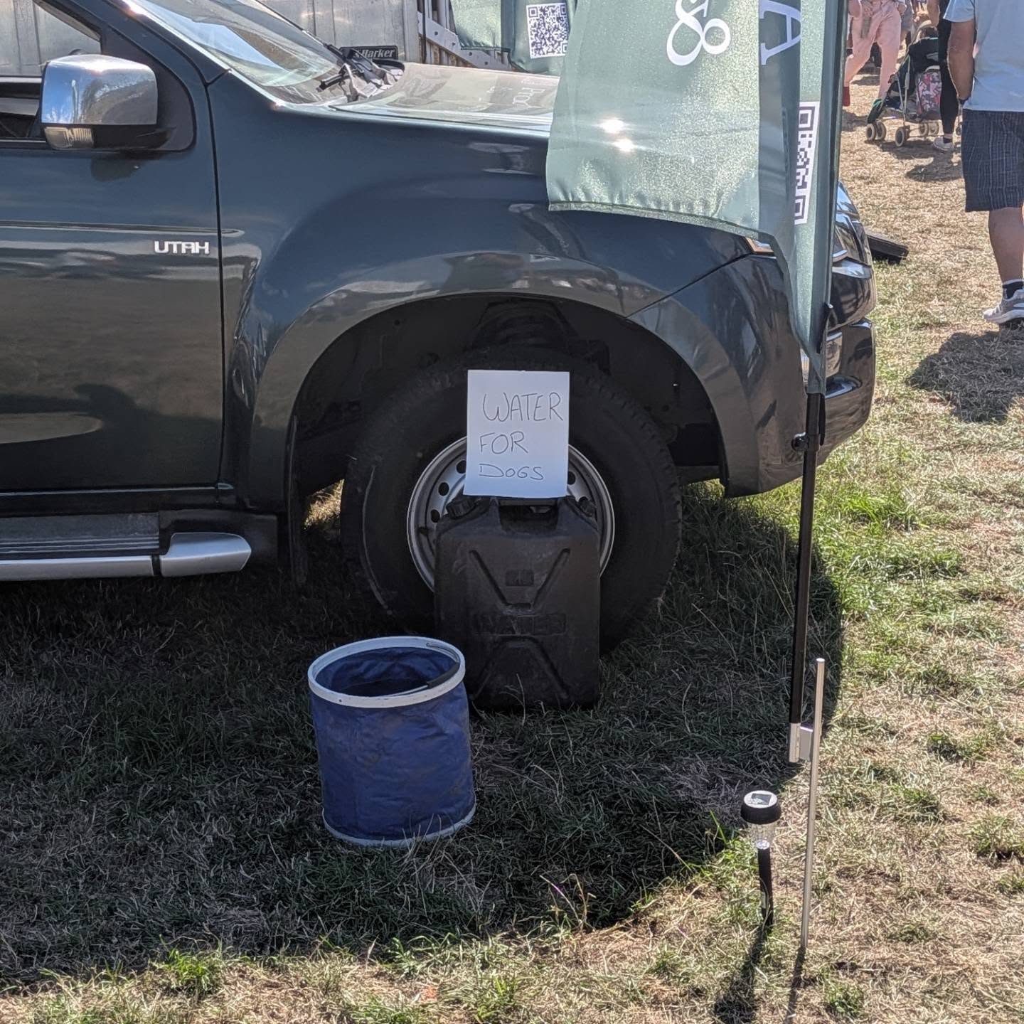 The sun is shining and it’s turned into a lovely day at the Dorset County Show! ☀️🐶
To keep your four-legged companions cool and hydrated, we’ve set up a doggy drinking station right next to our rig.
📍 Where to find us: Near the entrance, right by the Heavy Horses!
Bring your pups over for a fresh bowl of water, a quick shade break, and a chat with our team while you enjoy the show. 🐾🚰
#DorsetCountyShow #DogsOfInstagram #PetSafety #HydrateYourHounds #DogFriendlyDorset