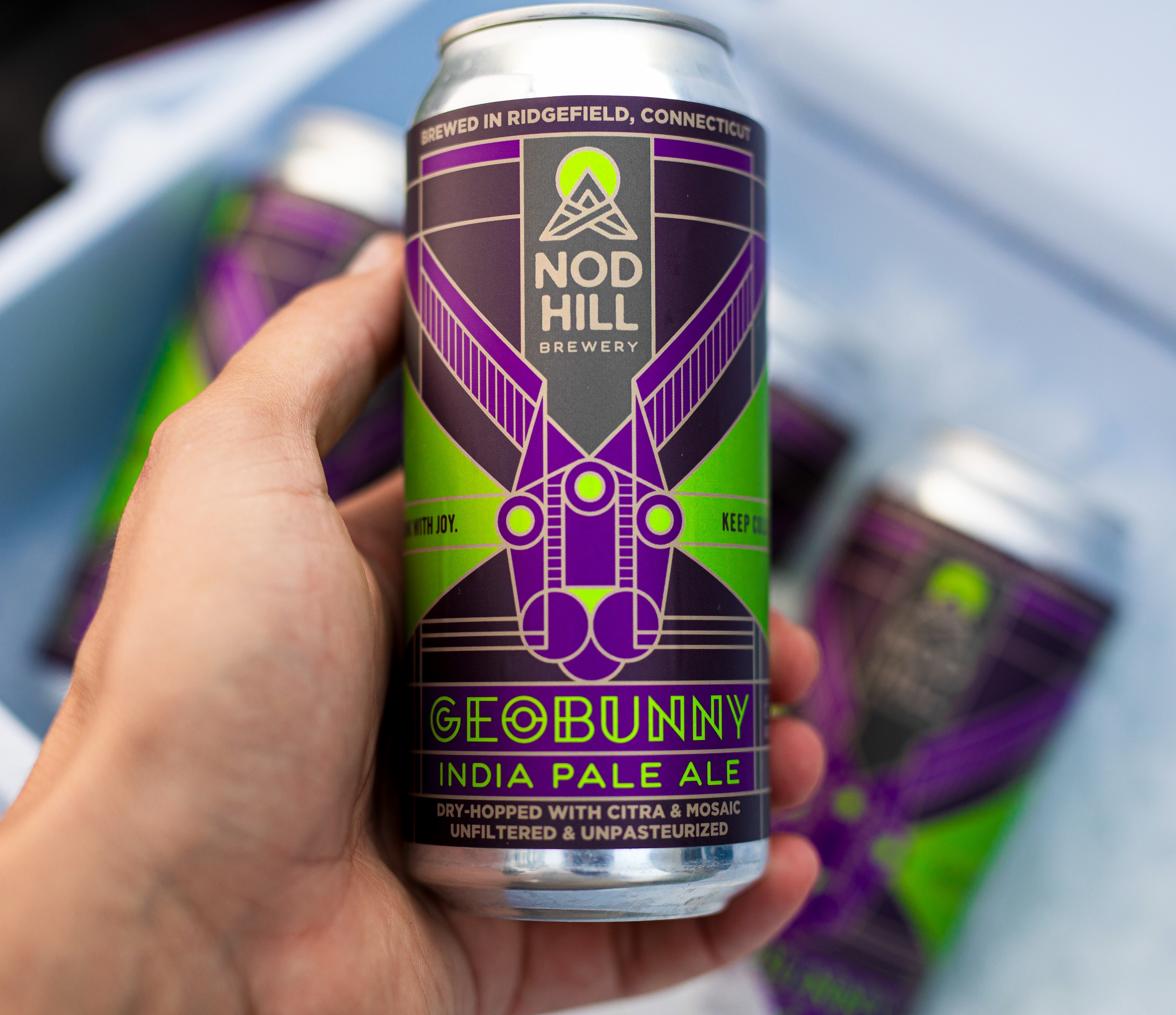 Today through Monday, we are offering a special for all our essential and industry workers who keep things moving through holiday weekends. Thanks for all you do and hope you get to enjoy a nice cold beer after your shift🫶🏻
Restaurant workers, first responders, transit workers & medical professionals - those who may not typically get Labor Day off - enjoy a case of Geobunny (24 cans) for $75.
And for everyone: mix and match a 6-pack of cans for just $24.99!
