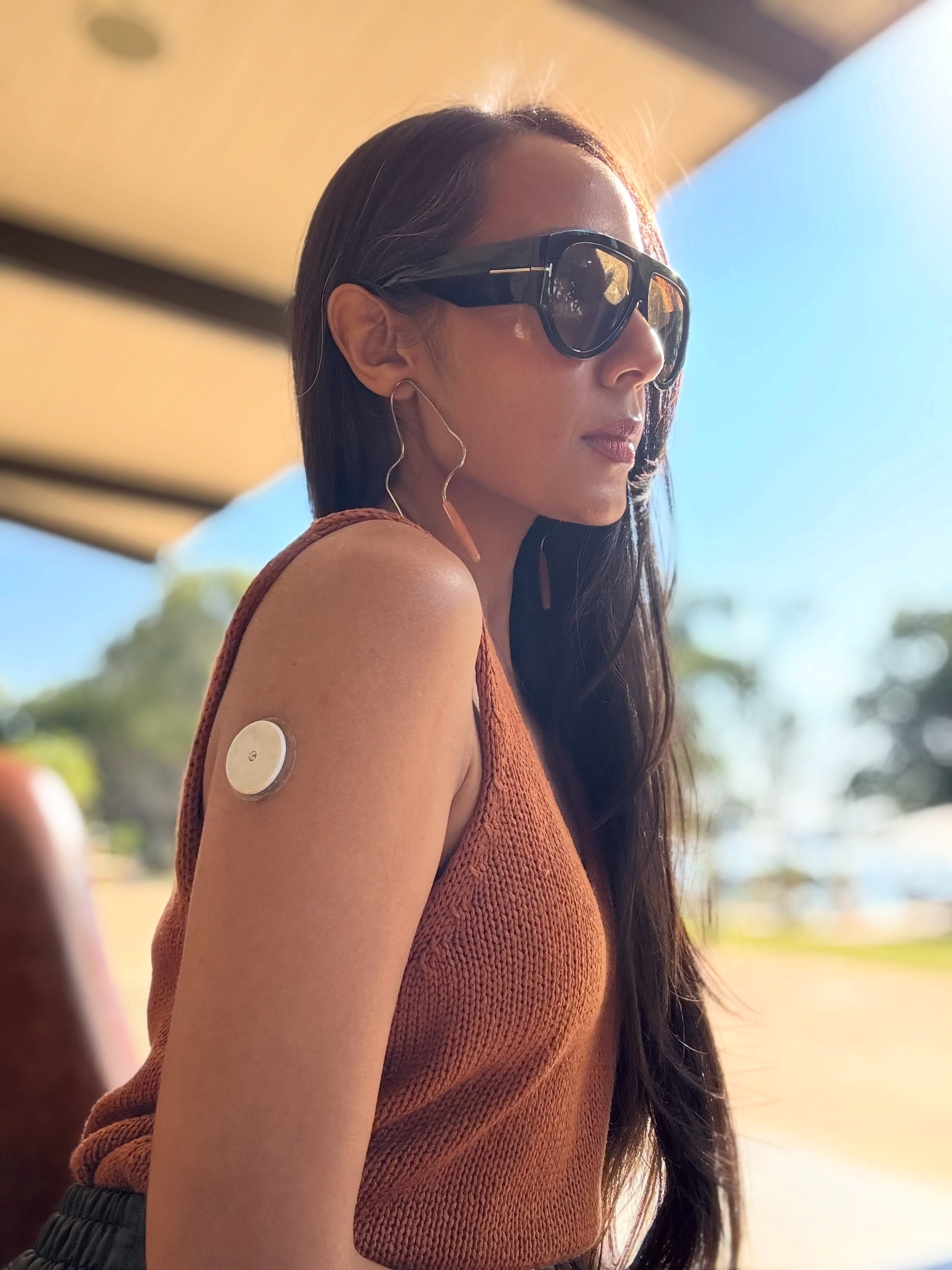 Lunch at the Royal Livingstone, where the giraffes 🦒 appear to have a permanent reservation.
Beautiful surroundings, good food and the sort of lunch where nobody is in a hurry to leave.
Livingstone really does make an ordinary afternoon feel slightly unreal.
🏢: @royallivingstone_anantara
⚪️: @freestylediabetes
#royallivingstone #livingstonezambia #zambiatravel #giraffe #ladieswholunch