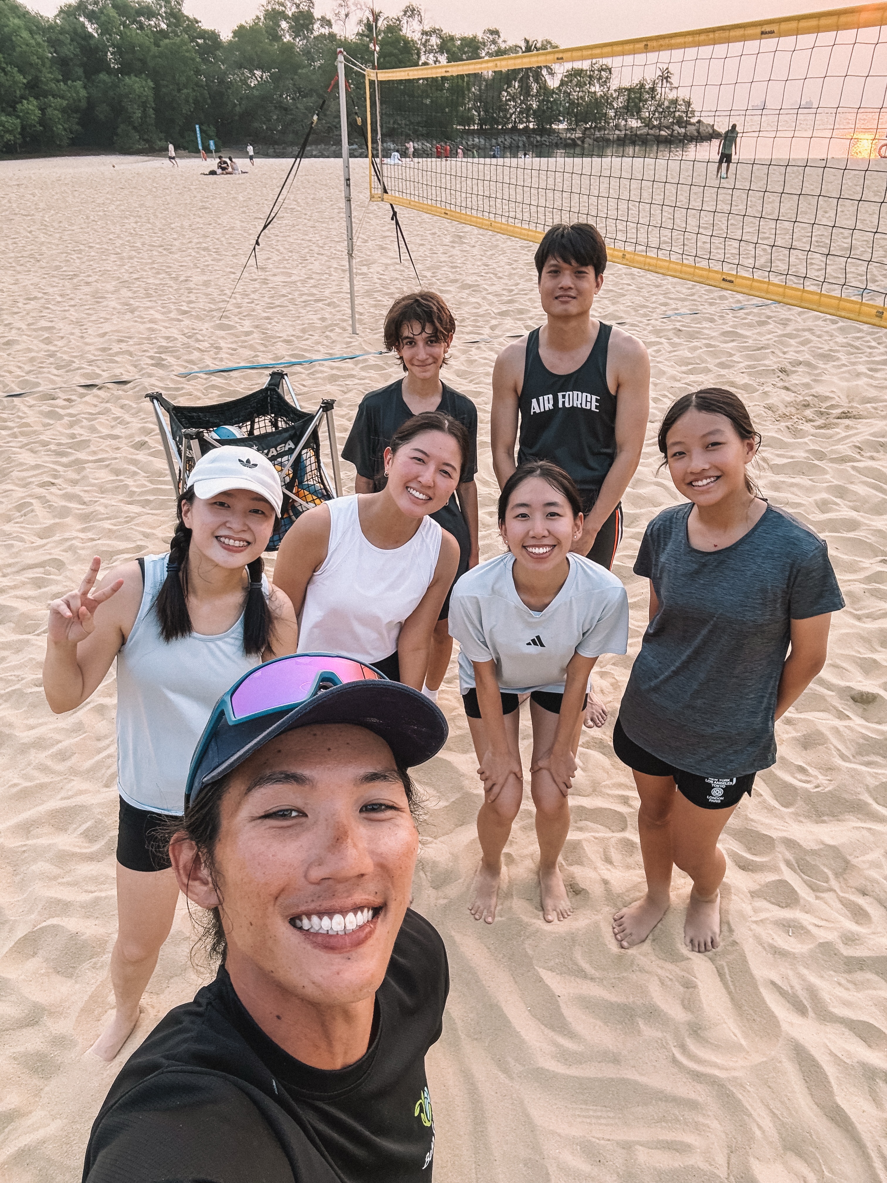 WINDS BEACH VOLLEYBALL ACADEMY! 🏐
It’s been hot recently! Drink more water! 🥵
Group, private and 1-on-1 classes available!
📱 www.winds-academysg.com
#windsbeachvolleyballsg #windsacademy #beachvolleytrainer #personaltrainer #beachvolleyball training workout healthy fitness followme instagood lifestyle gym instagram 筋トレ ビーチバレー フィットネス トレーニング フィジカル style コアトレーニング シンガポール ダイエット sun smile volleyball beach