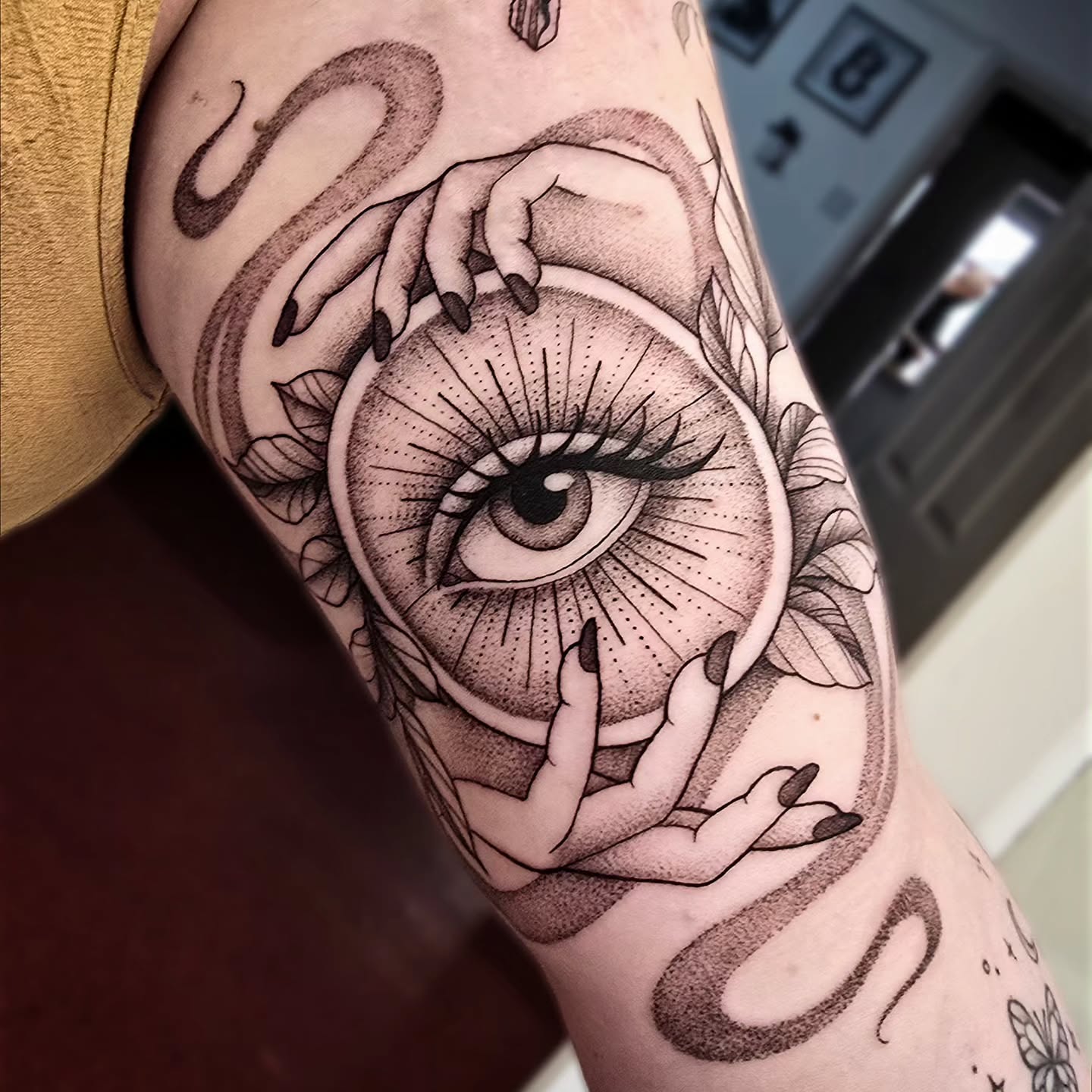 This sleeve is coming together! π lovely day adding these pieces, just a few filler parts then it will be finished!
.
.
.
#tattoo #art #spiritual #quote #witchy
