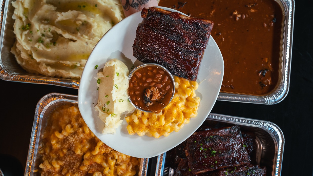 Today’s the day. Last call to order your Labor Day Party Package and save 15%. After today, this deal is gone. Look at this spread and tell us you’re not hungry. 😋
.
.
.
#TheCarvery #LaborDay #LastCall #BBQ #TreatYourself