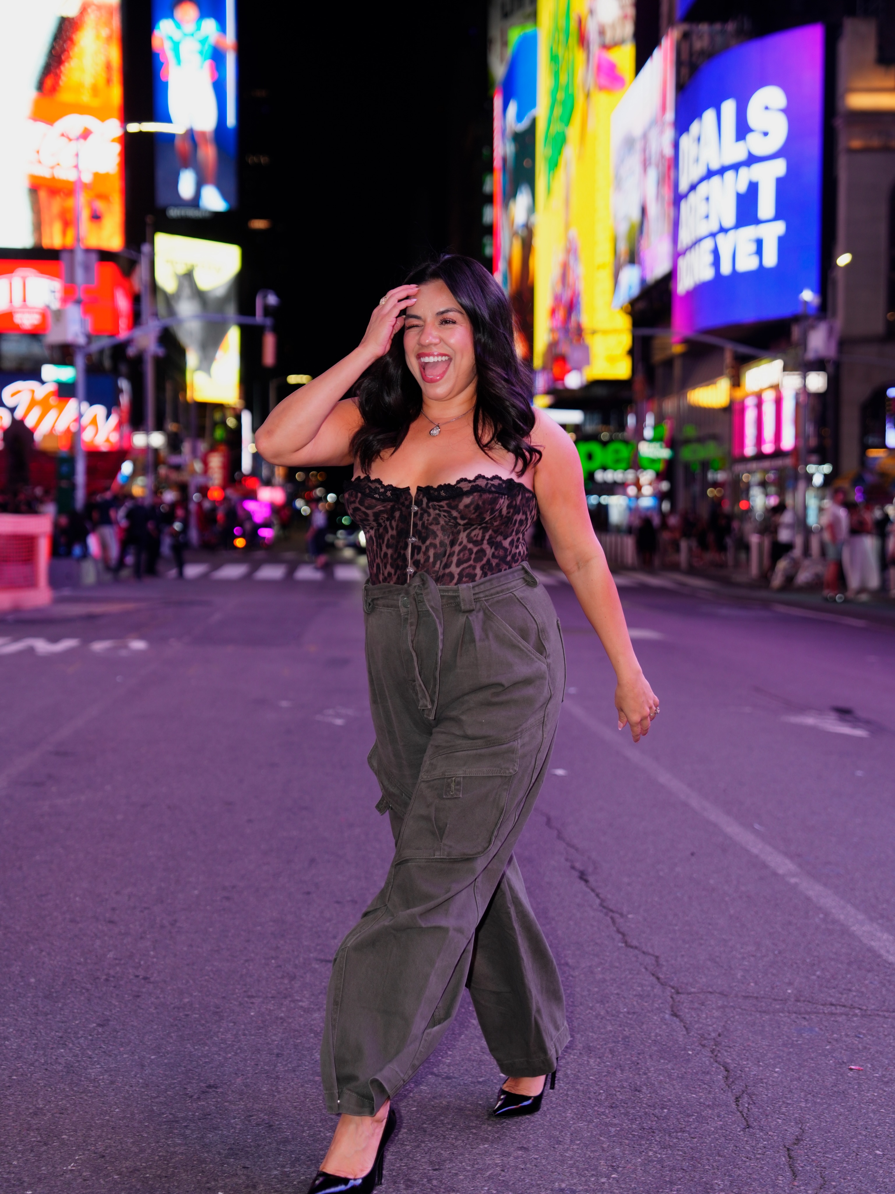 Plot twist: I was the billboard.💋😜