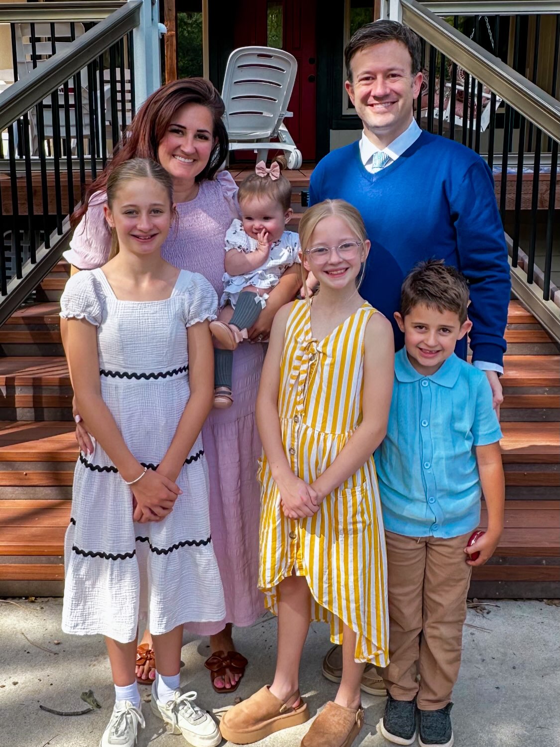 Happy Sunday Everyone!
It’s always great to go up north for the long weekend with family!
#deckedoutdad #sunday #familypictures #arizona #bestday