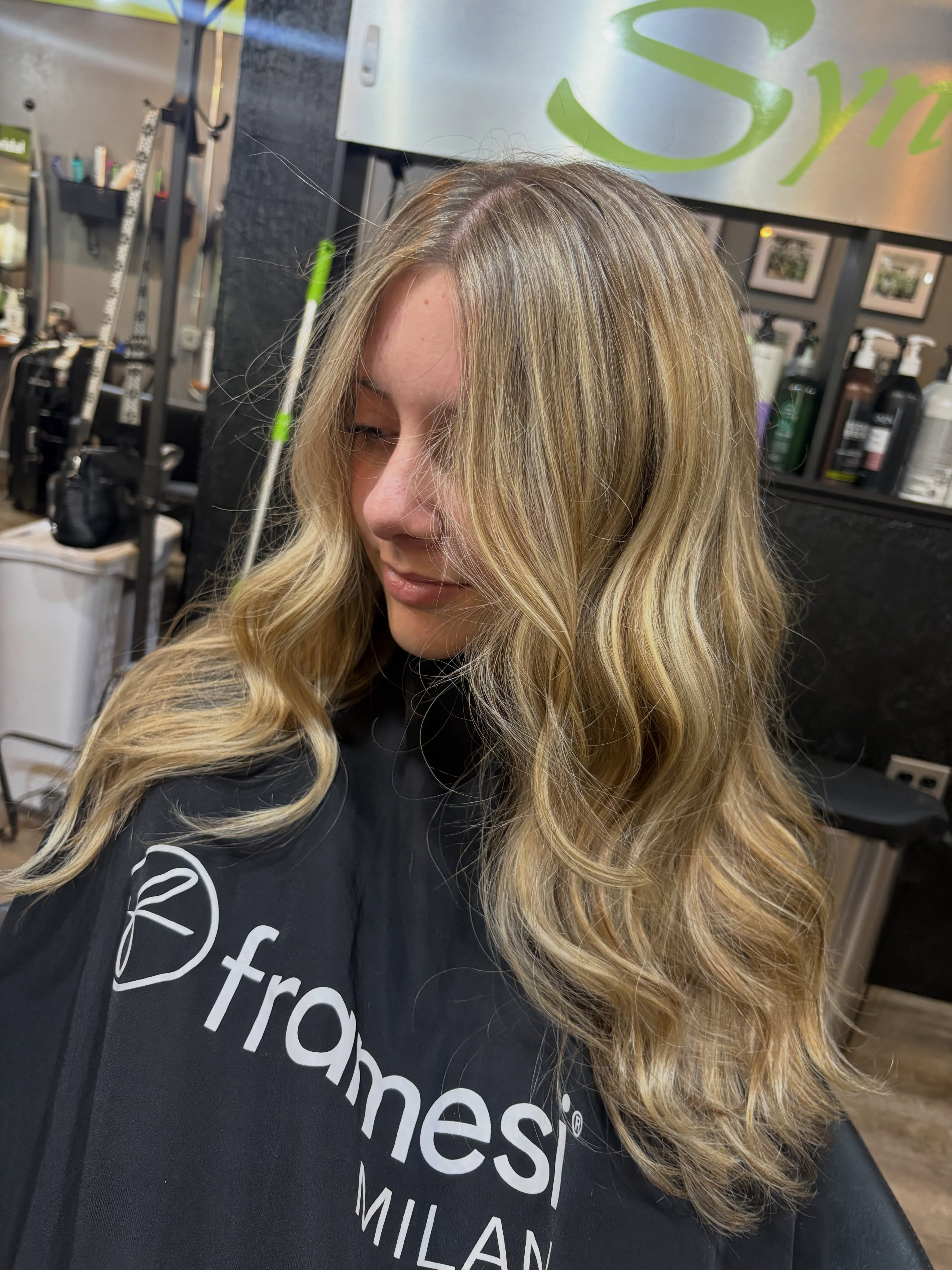 Another small excuse just to post another synergy blondie. 🤷🏼♀️🙂↕️🫶🏼
stylist: || @hairbyxaves
