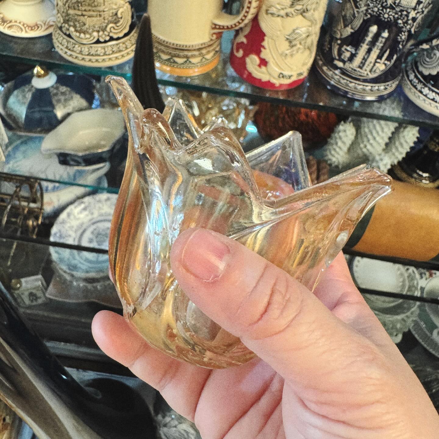 When crystal and glass finds in a sunday flea market become perfect candle vessels.
This after all was the desire. A more intentional way.