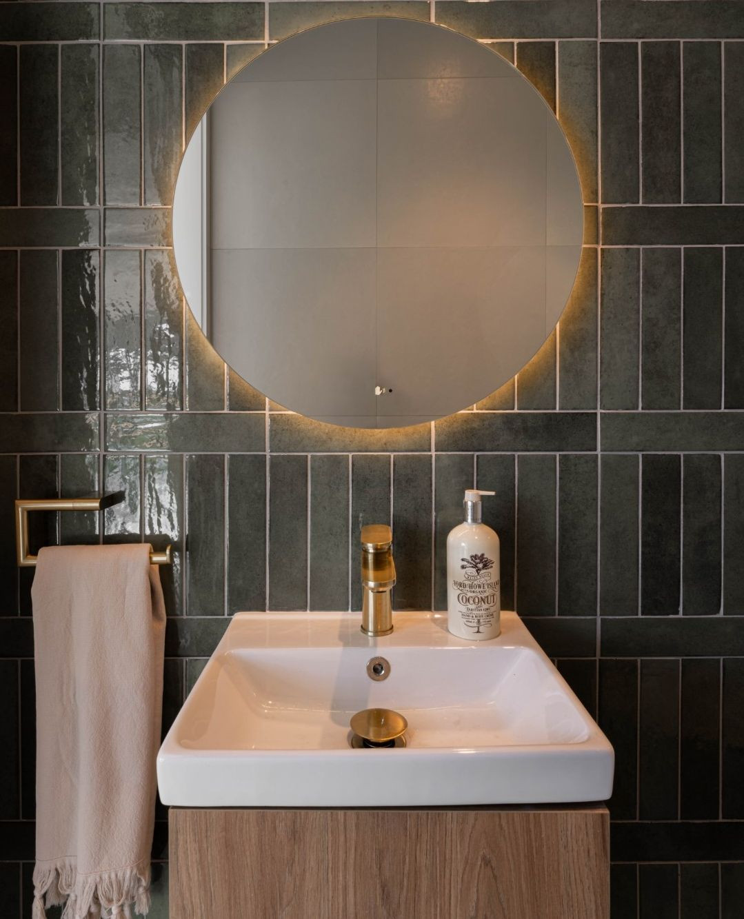 The powder room is your place to play!
It's small, separate from the rest of the house, only visited for short periods and is a spot that guests visit too, making it a fabulous place to get creative and be bold with design choices.
We designed this powder room in Yowie Bay to do exactly that!
Design & photography: @benandgab
Build: @shire_build
Tiles: @tilebazaar
========
Shire Build is a leading new home builder and renovation specialist in the Sutherland Shire, guiding you through the end-to-end process of planning, approvals, design and construction of your new home.