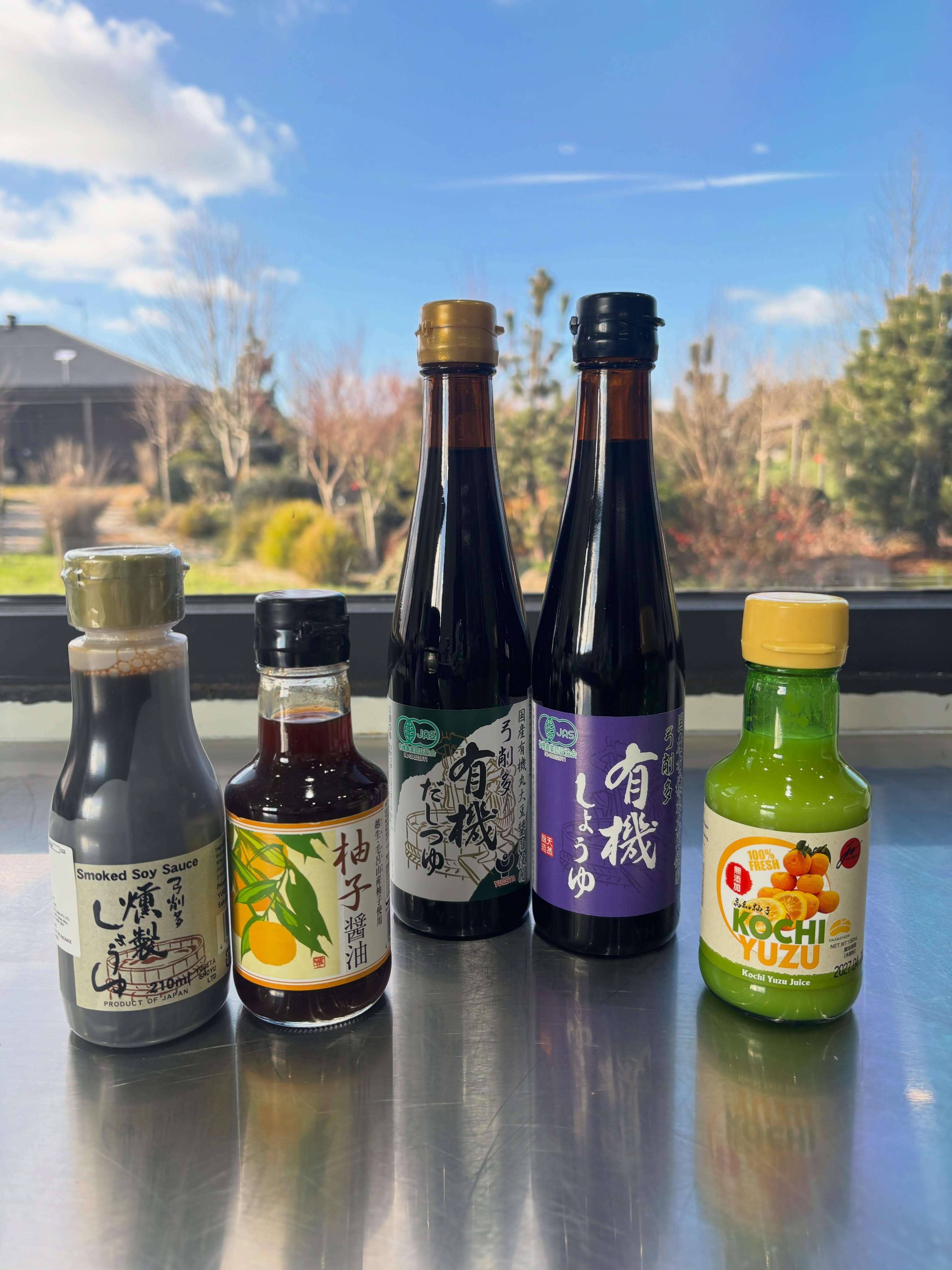 Popular Japanese premium products are back in stock!
//Yugeta shoyu//
- Smoked soy sauce
- Yuzu soy sauce
- Organic Dashitsuyu(Soup base concentrate)
- Organic soy sauce
- Yuzu juice
Available at our online store and at weekend markets!
Wholesale is available, too!
#kaokaomiso
Popular Japanese premium products are back in stock!
Mitsuboshi shokuhin
- Kombu Vinegar
- Yuzu Ponzu
- Dark soy sauce
- Dashi soy sauce
Available at our online store and at weekend markets!
Wholesale is available, too!