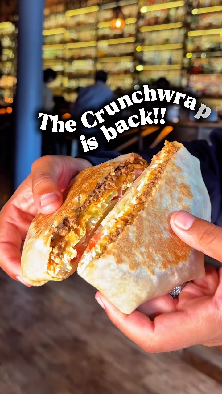 Guess who’s back? Back again. Paper Plane’s Crunchwrap Supreme is back again. Tell your friends.
Enjoy your labor day with our not so new snack!
Now for a limited time only.
#downtownsanjose #sanjose #paperplanes #crunchwrap #slimshady bayarea