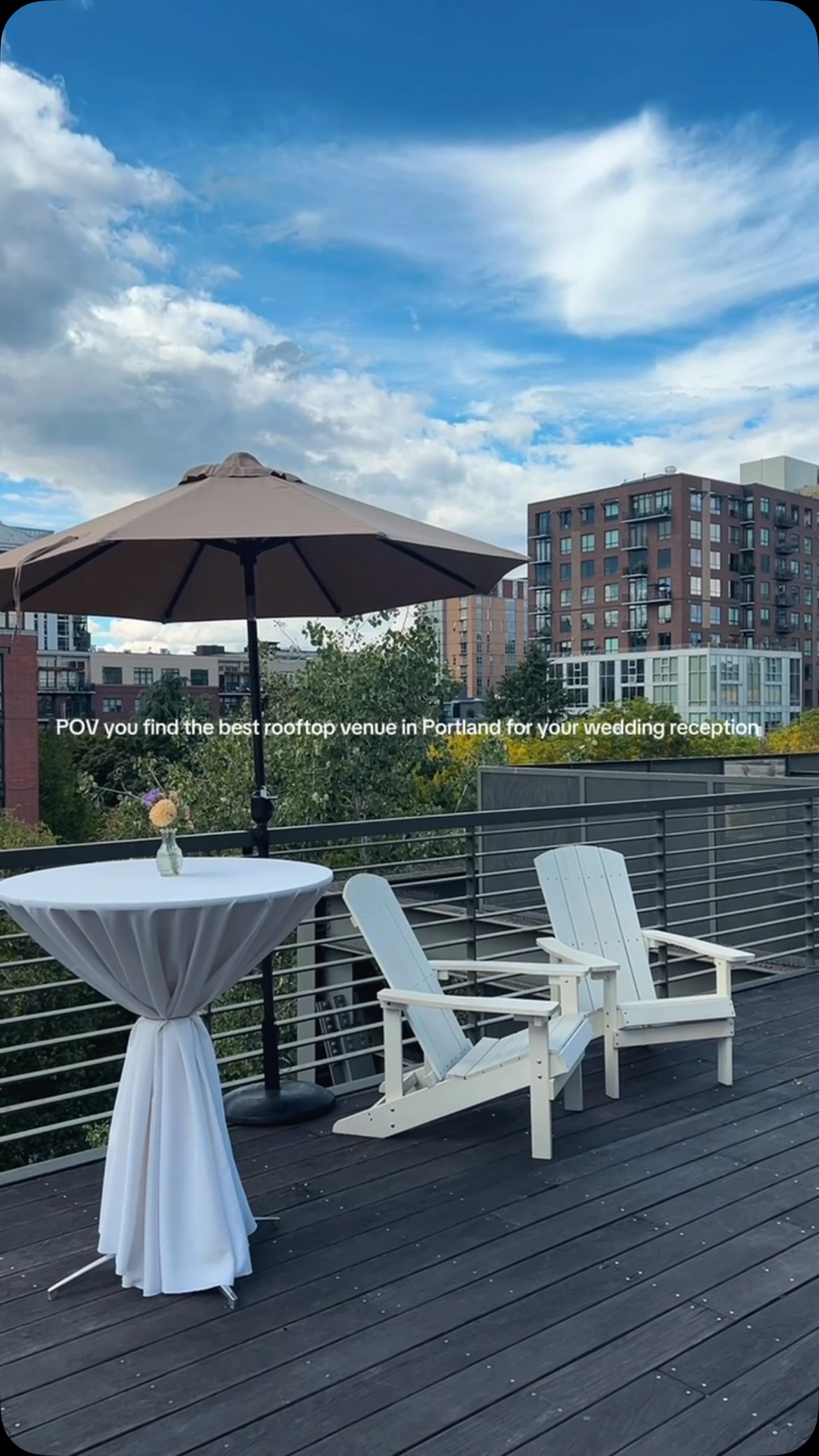 Your wedding deserves a rooftop moment. ✨
Pair an Irving Street Studio rental with our Rooftop Terrace for the full Portland wedding experience!
2027 weddings are booking now.
Reach out though the link in our bio 🙌