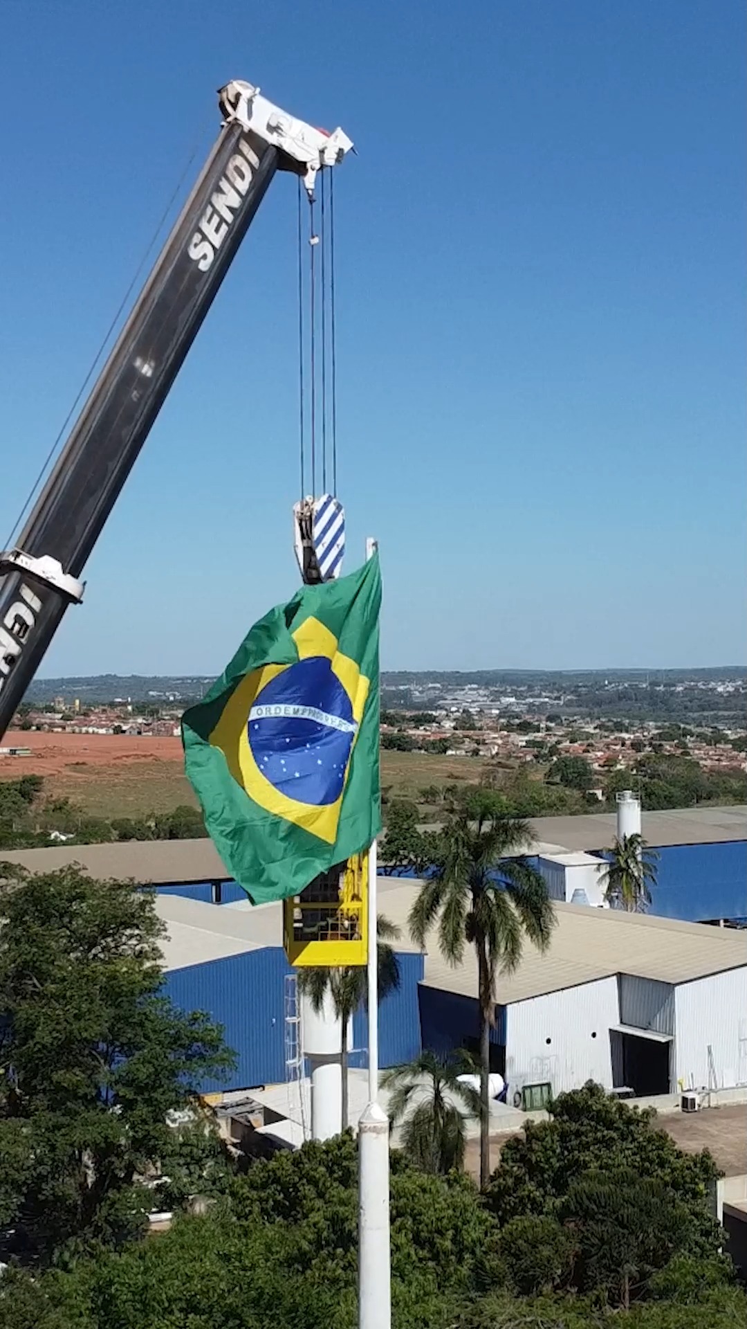 Em 2026, o Brasil celebra 204 anos de sua independência sobre a coroa portuguesa, um marco histórico que reforça os valores da soberania, da cidadania e do compromisso coletivo com o desenvolvimento do nosso país.
Que esta data inspire a construção de um futuro pautado pela ética, pelo respeito, pela união e pela liberdade, fortalecendo o orgulho de ser brasileiro e a responsabilidade de cada um na transformação da sociedade.
Grupo Sendi. Juntos, construindo o futuro para um Brasil cada vez melhor.
#independência #sendi #engenharia #préfabricados #construção #obras #projetos #subestação