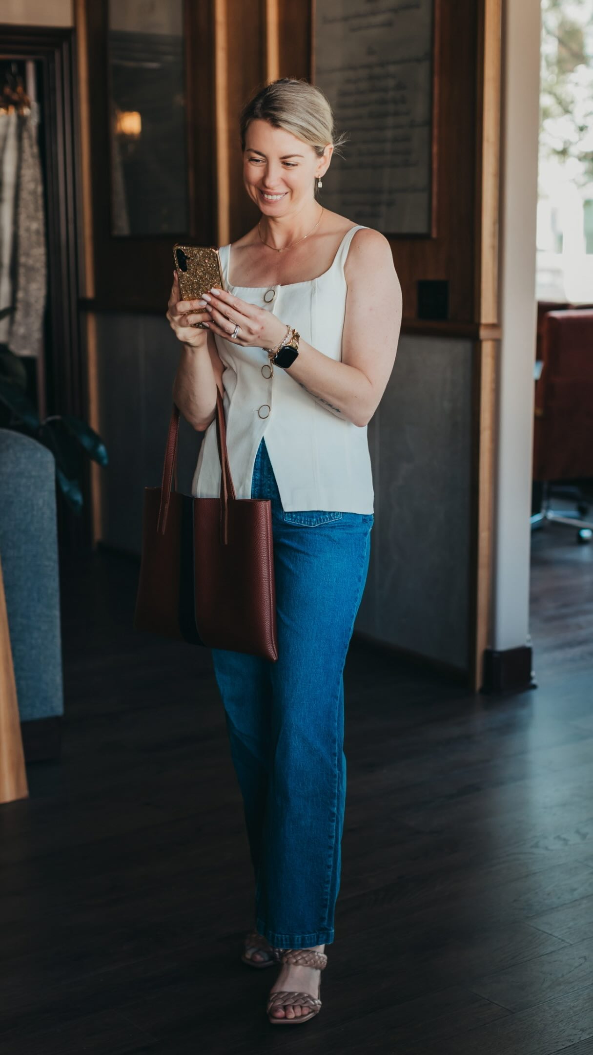 You’ve probably heard that line before… 😬
And in most areas of life it’s probably true.
But when it comes to decluttering, sorting, organizing, sourcing bins, labeling and ensuring you have a system in place to maximize peace in your home…
I am absolutely coming to save you! 💕
Organizing doesn’t have to feel overwhelming.
I’ve got my cape ready! 😉 🦸♀️