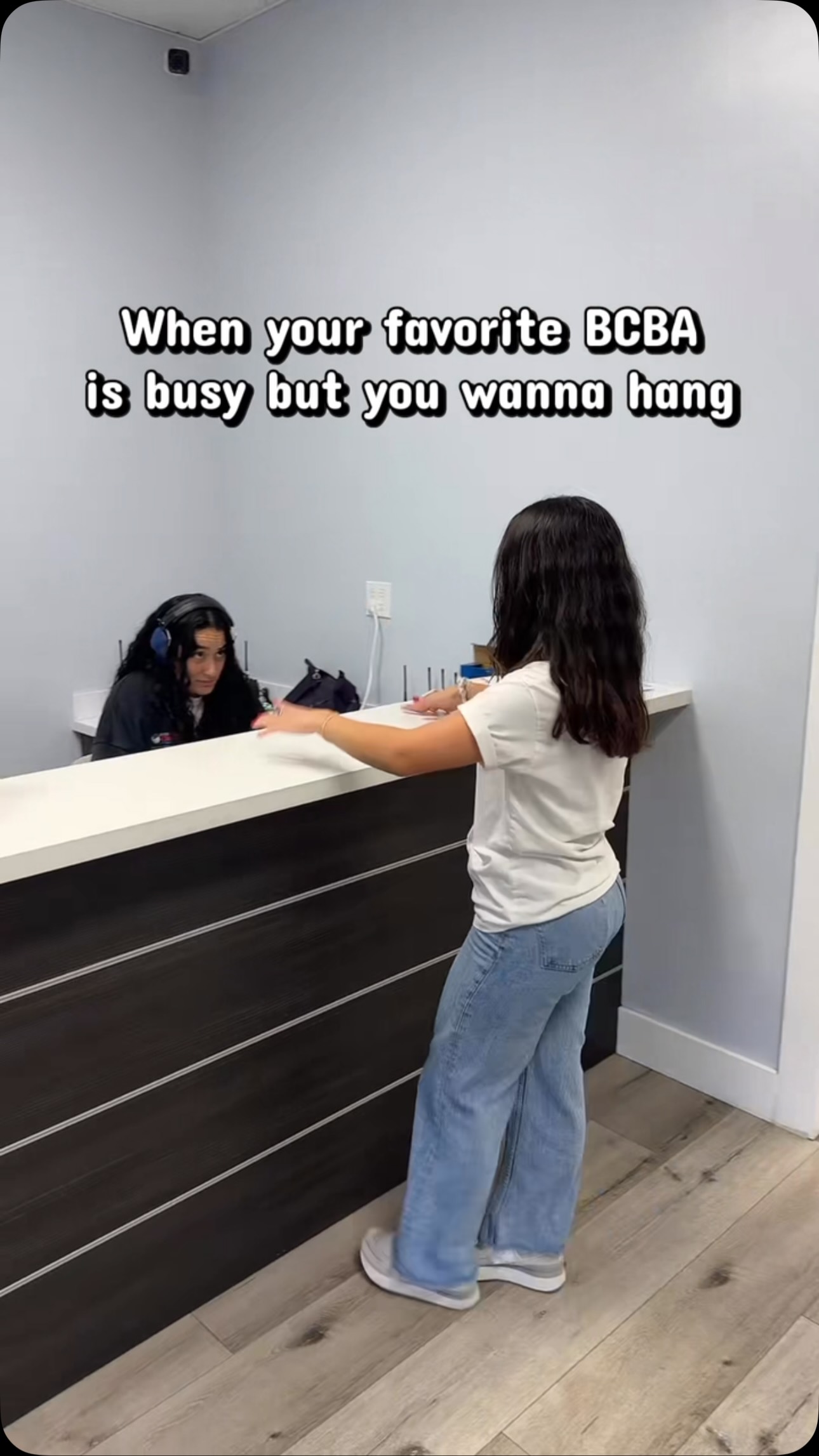 Me pretending I have a work question…
when I really just wanted to talk to my favorite BCBA. 🤭
Tag your favorite BCBA!! 🫶🏼😊
#ABALife #ABATherapy #BCBALife #ABACommunity