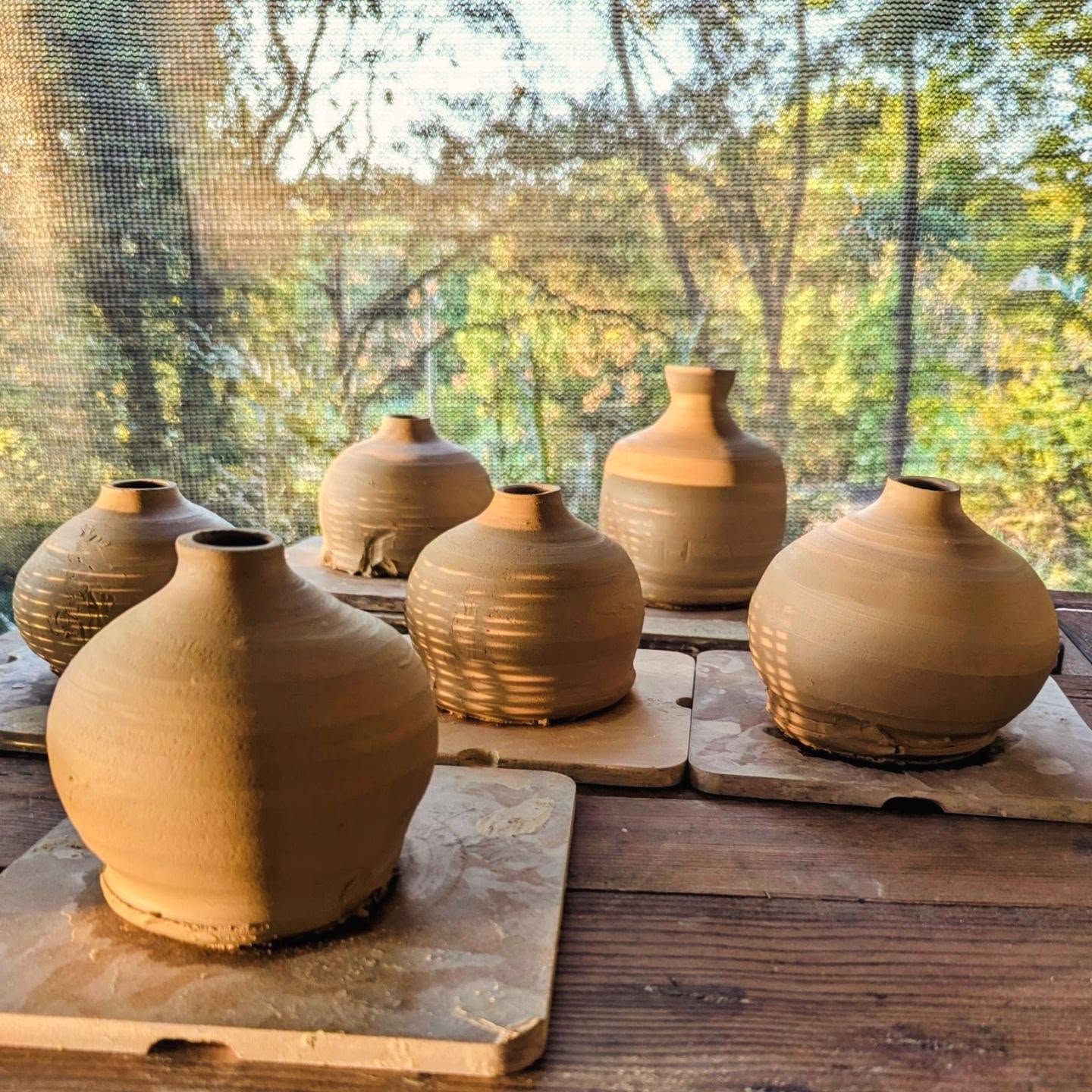 It was a wheel throwing kind of day. 🧡
#sunshinecoastpotters #handmadepotterysunshinecoast #wheelthrownpottery #thecreativepilgrim